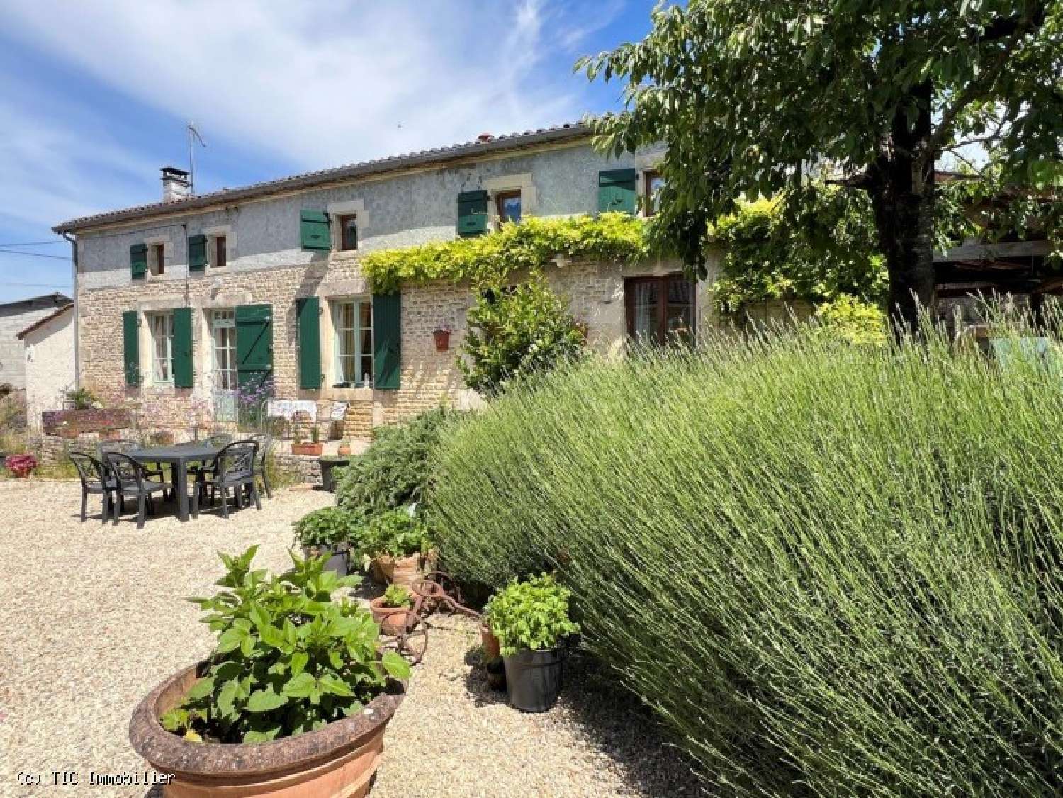  kaufen Haus Aunac Charente 1