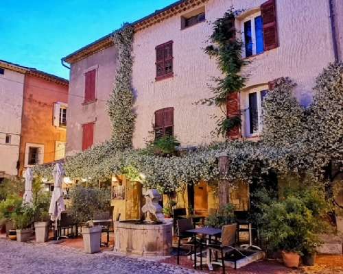 Montauroux Var Restaurant Bild 7052063