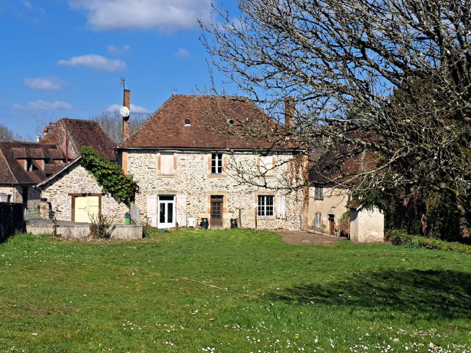  kaufen Dorfhaus Benayes Corrèze 1