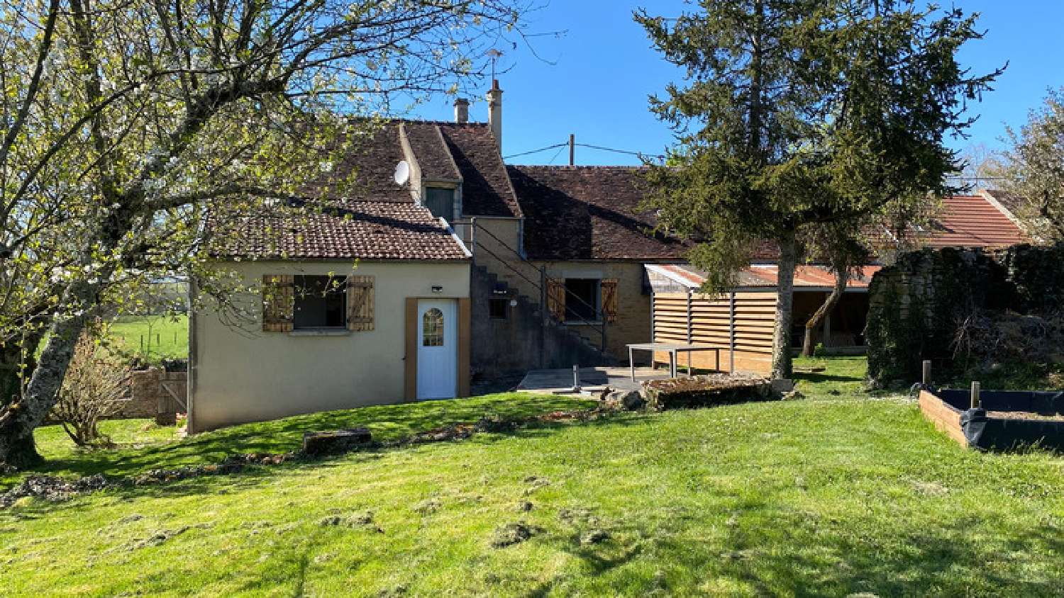  kaufen Dorfhaus Provency Yonne 1