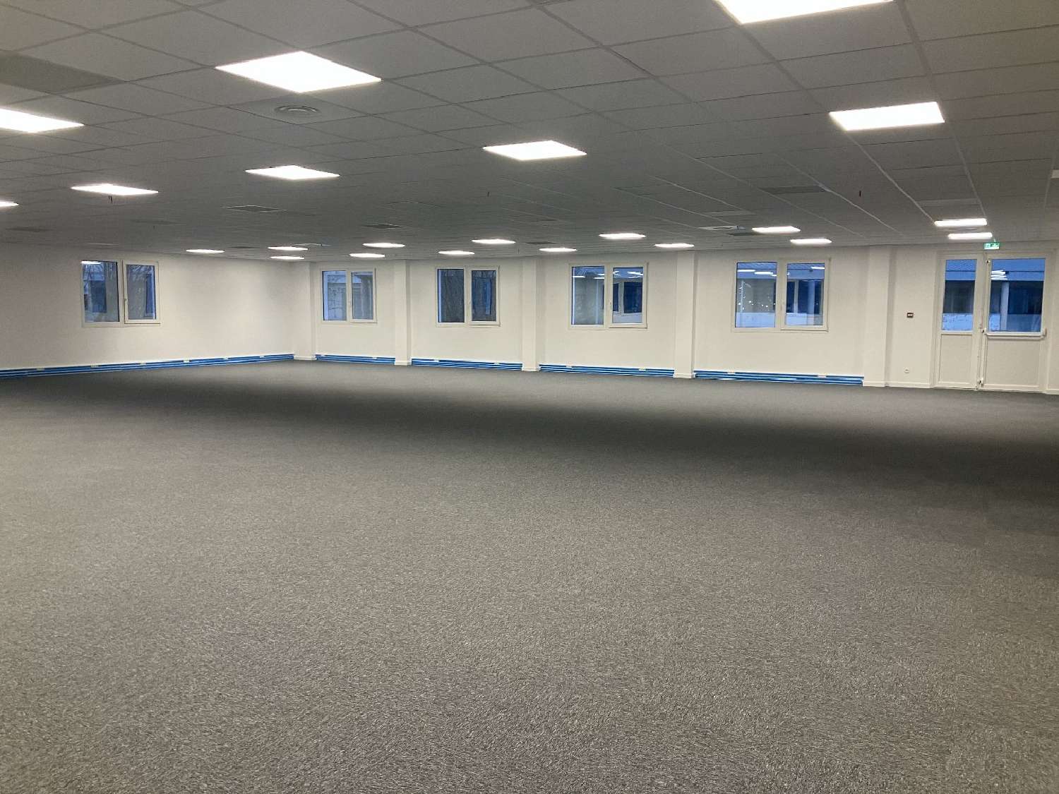 for sale office Bron Rhône 4