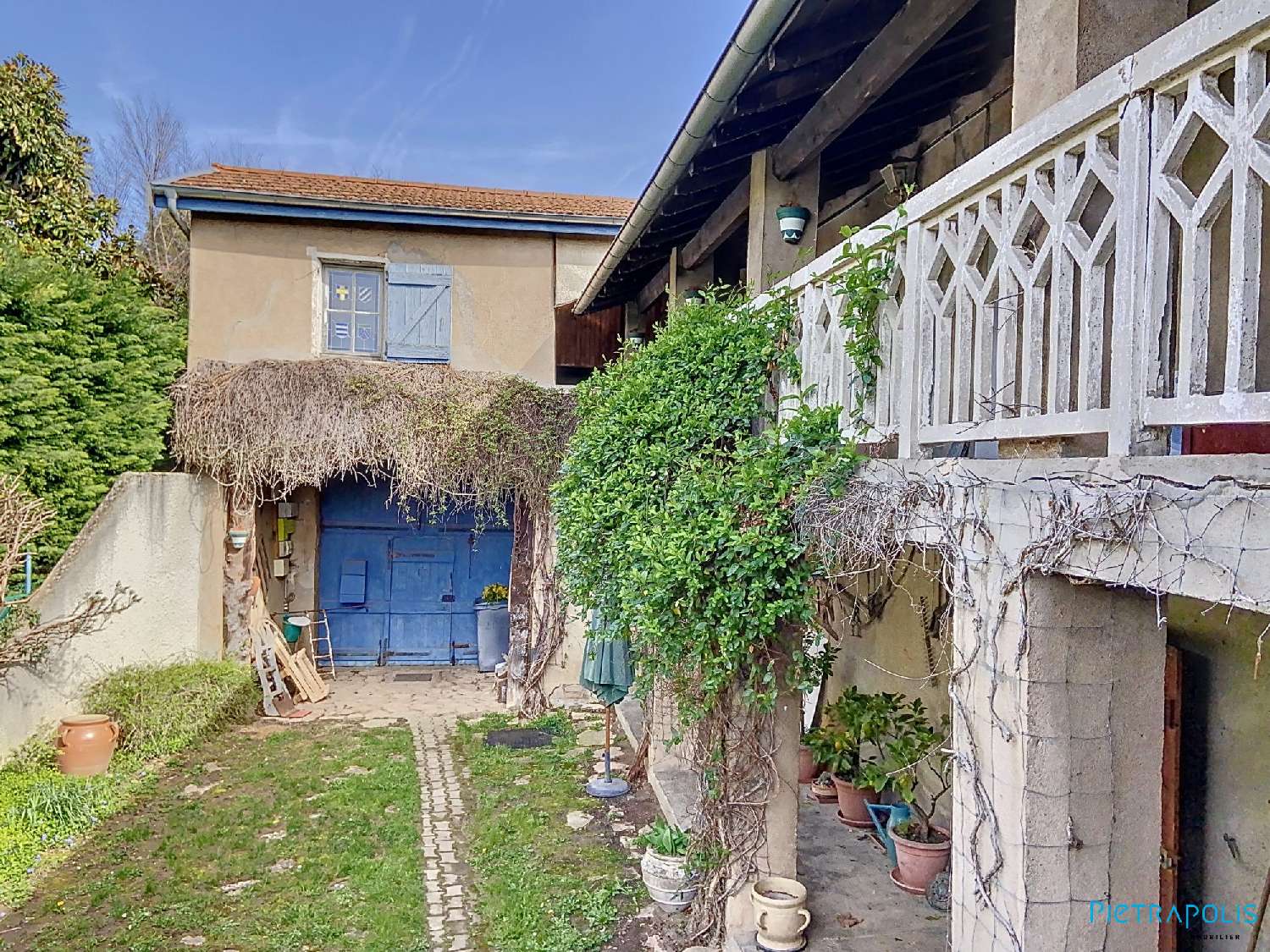  te koop appartement Genay Rhône 3
