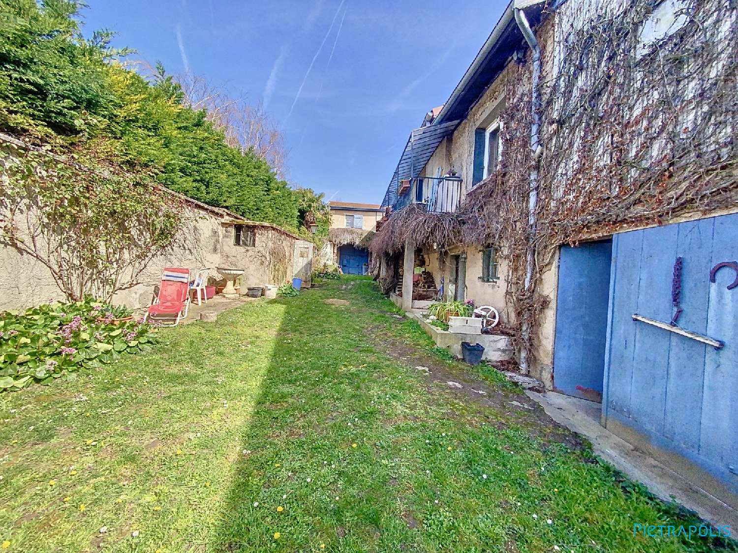  te koop appartement Genay Rhône 2