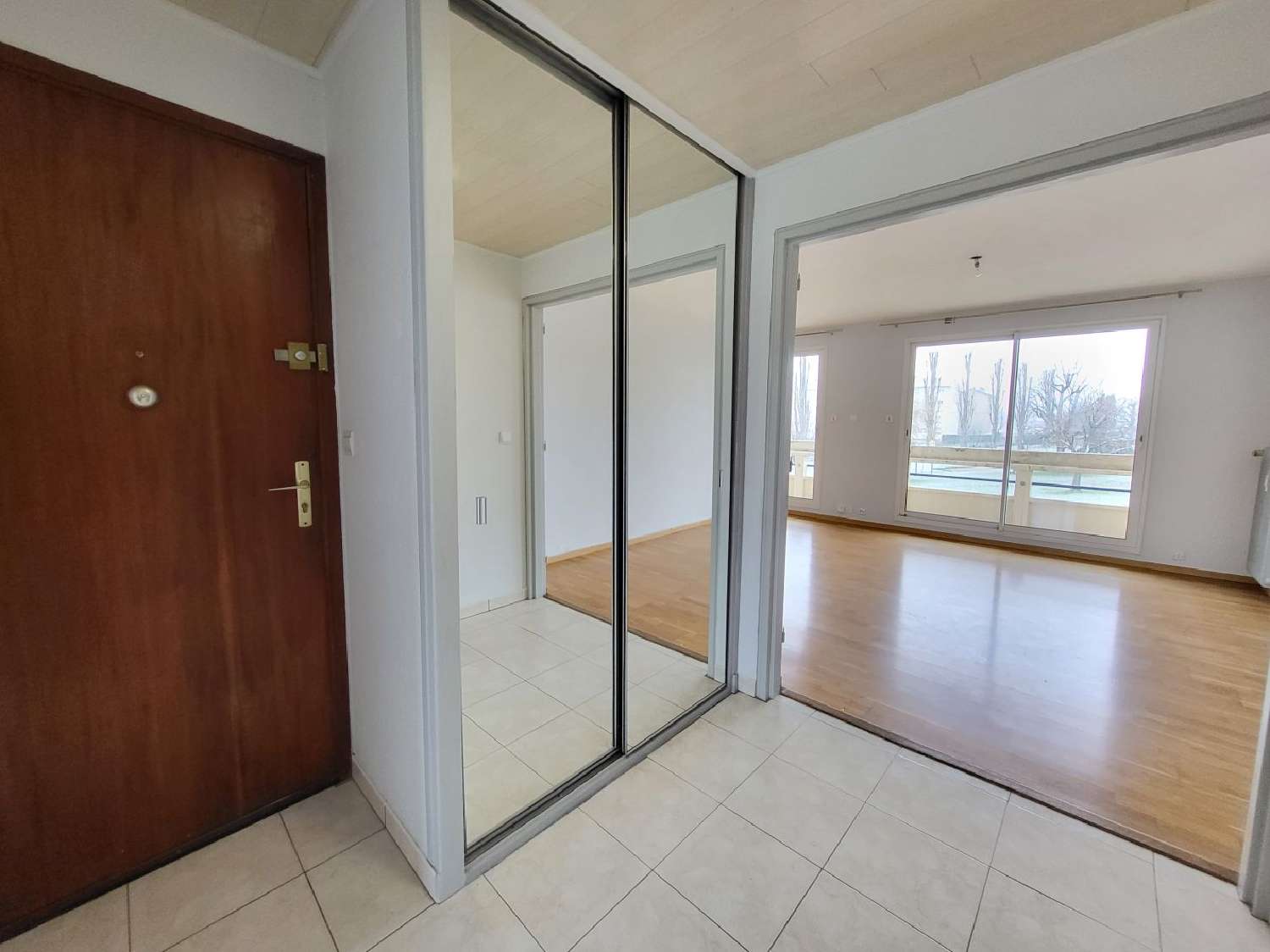  for sale apartment Saint-Jean-le-Priche Saône-et-Loire 3