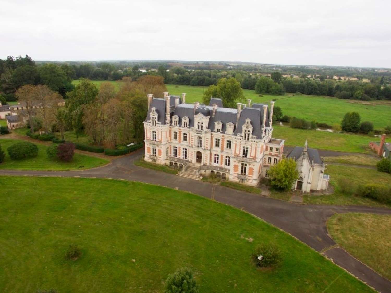  for sale castle Tours Indre-et-Loire 1