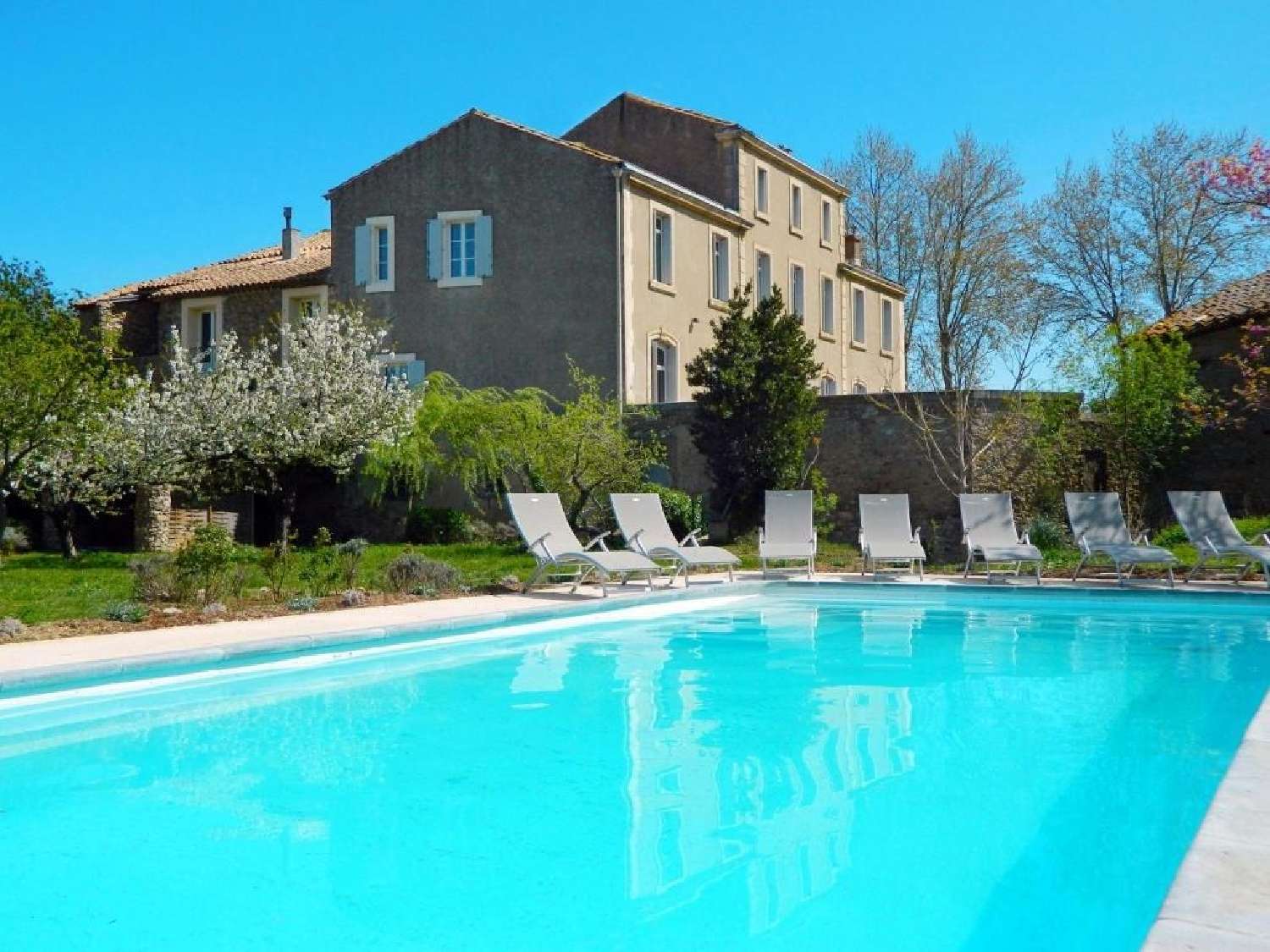  te koop kasteel L'Isle-sur-la-Sorgue Vaucluse 2