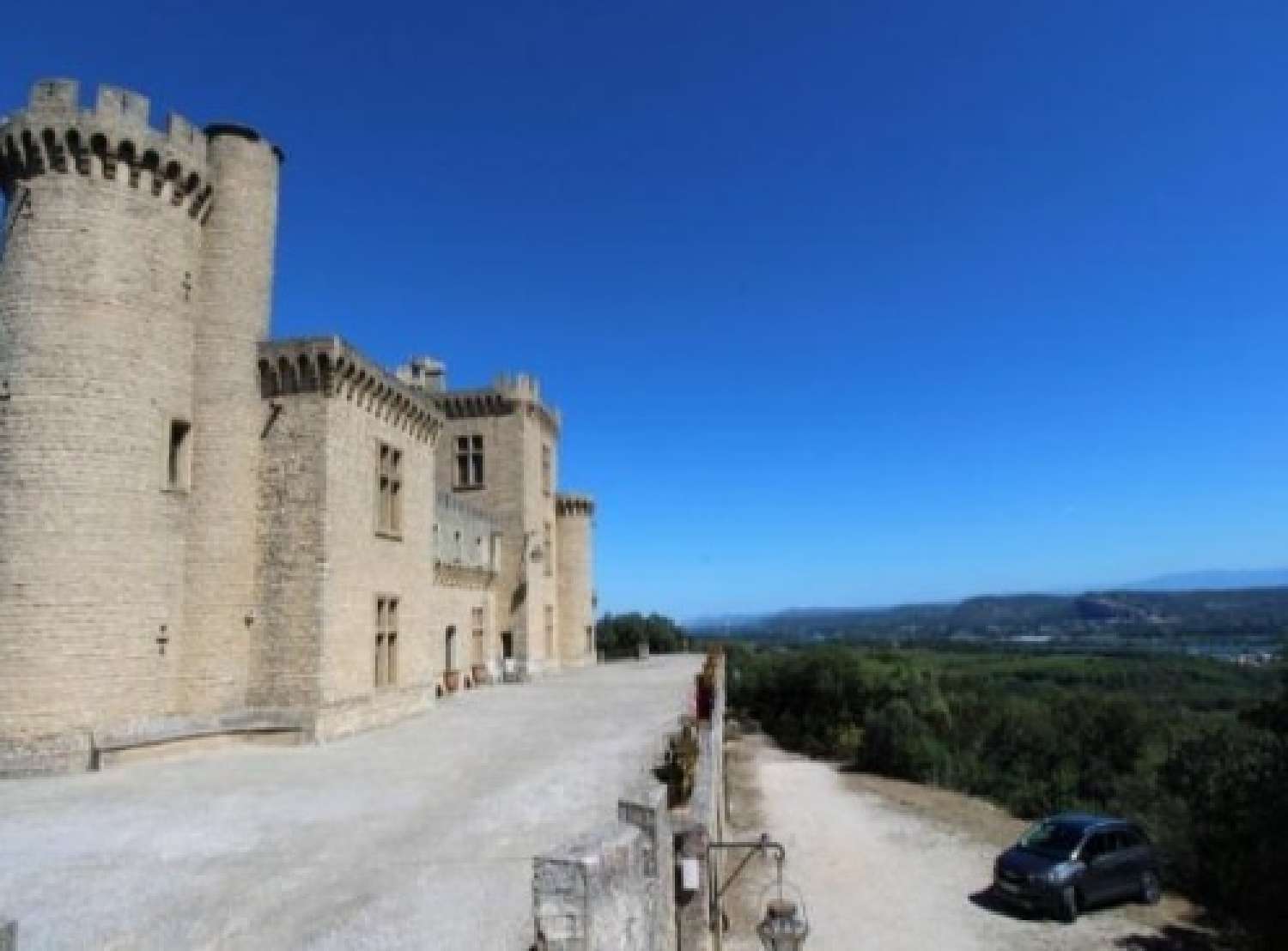  te koop kasteel Orange Vaucluse 6
