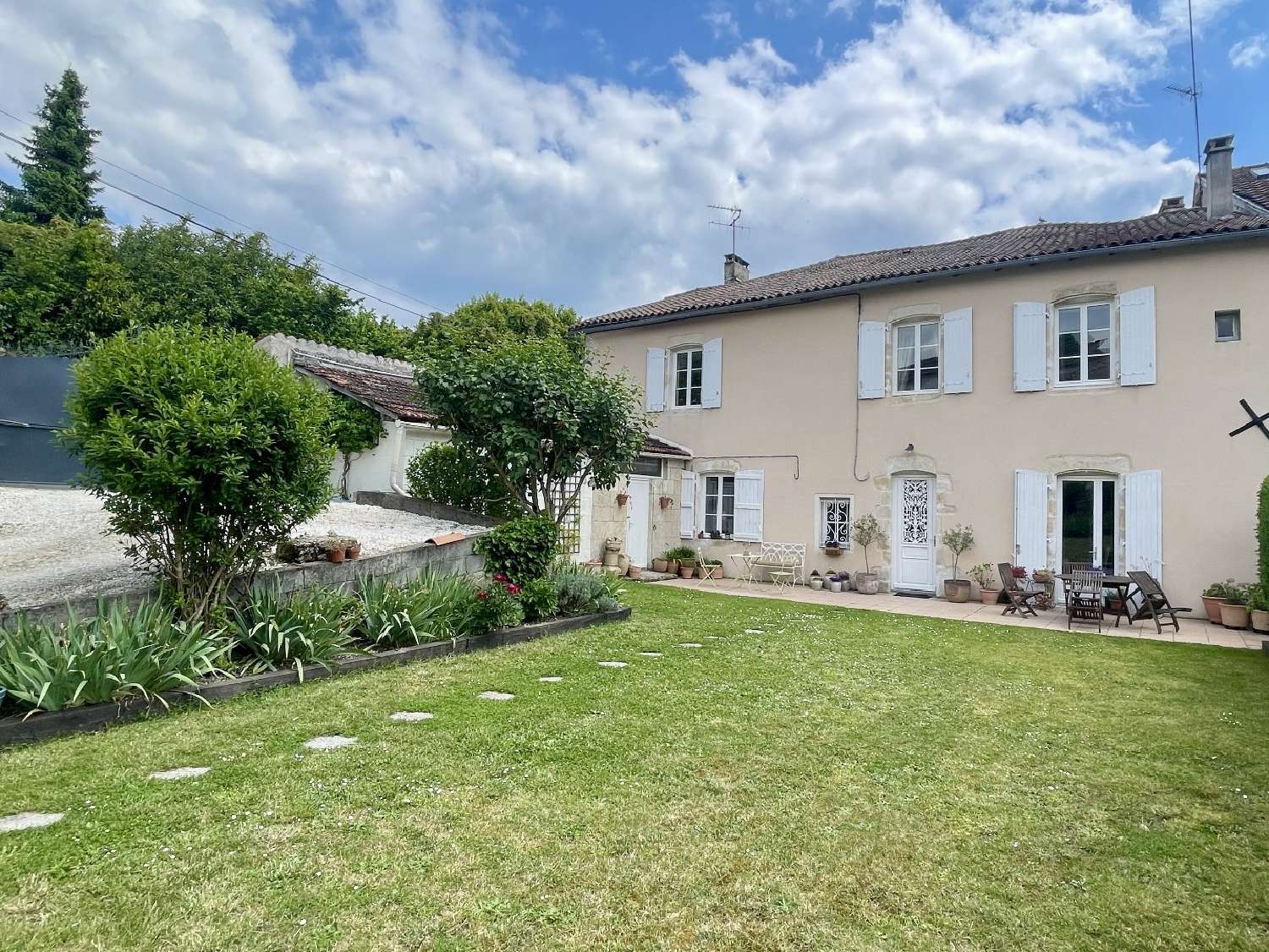  te koop stadshuis Chef-Boutonne Deux-Sèvres 1