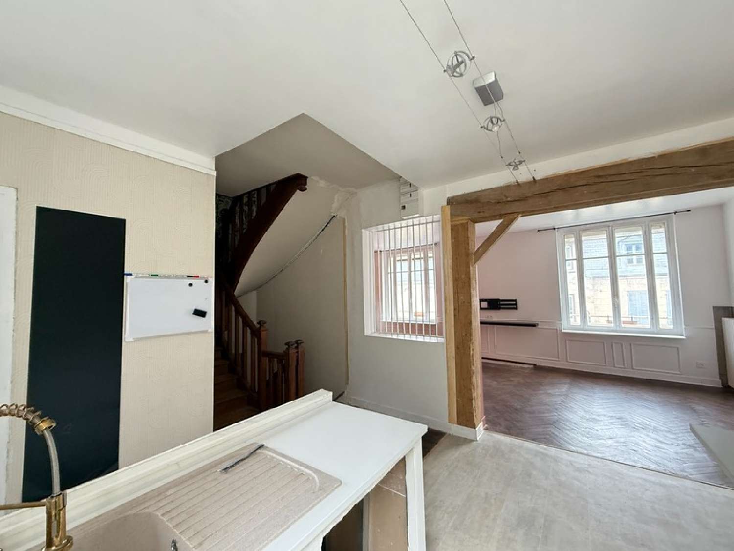  te koop stadshuis Dun-le-Palestel Creuse 3