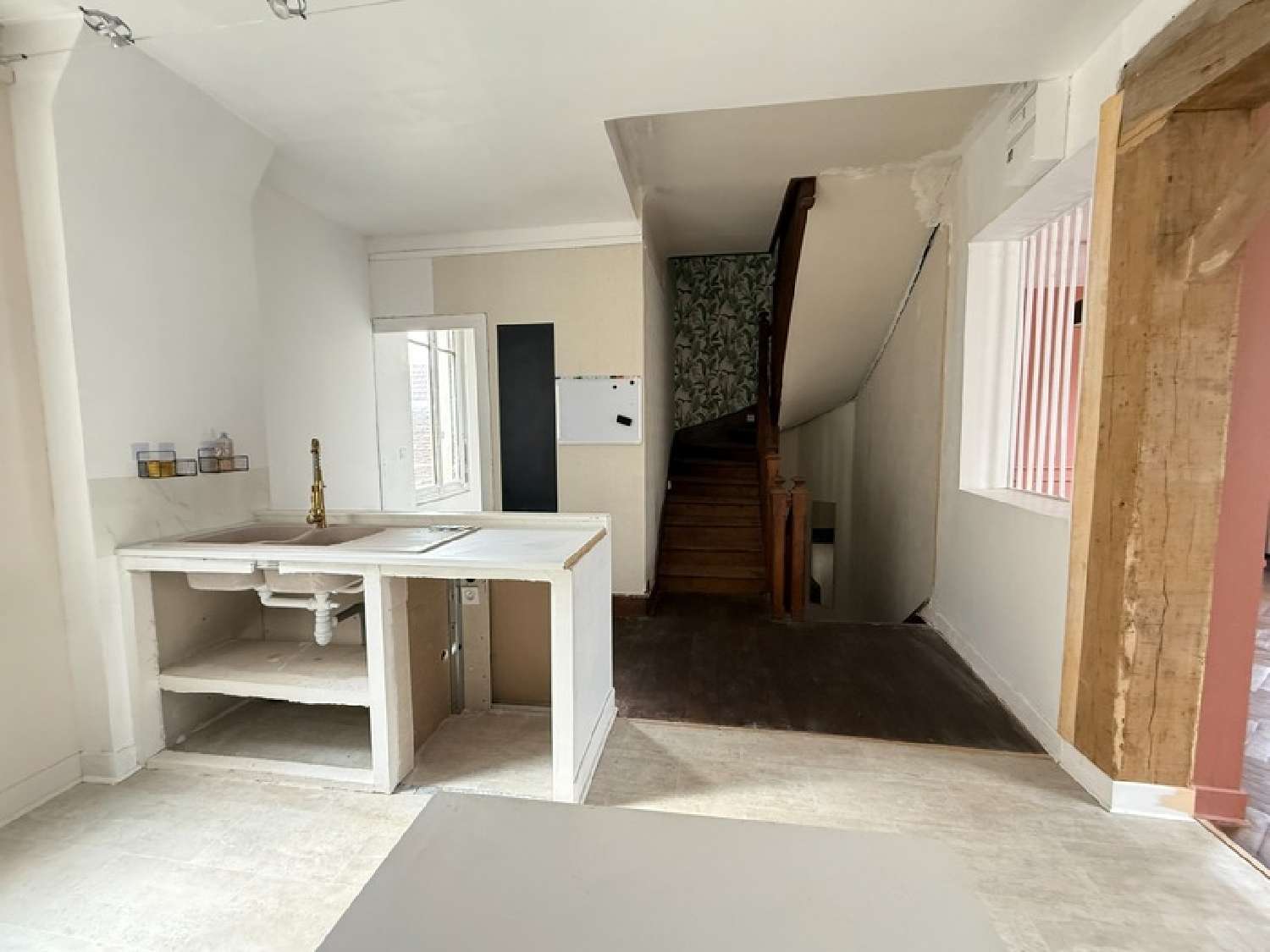  te koop stadshuis Dun-le-Palestel Creuse 4