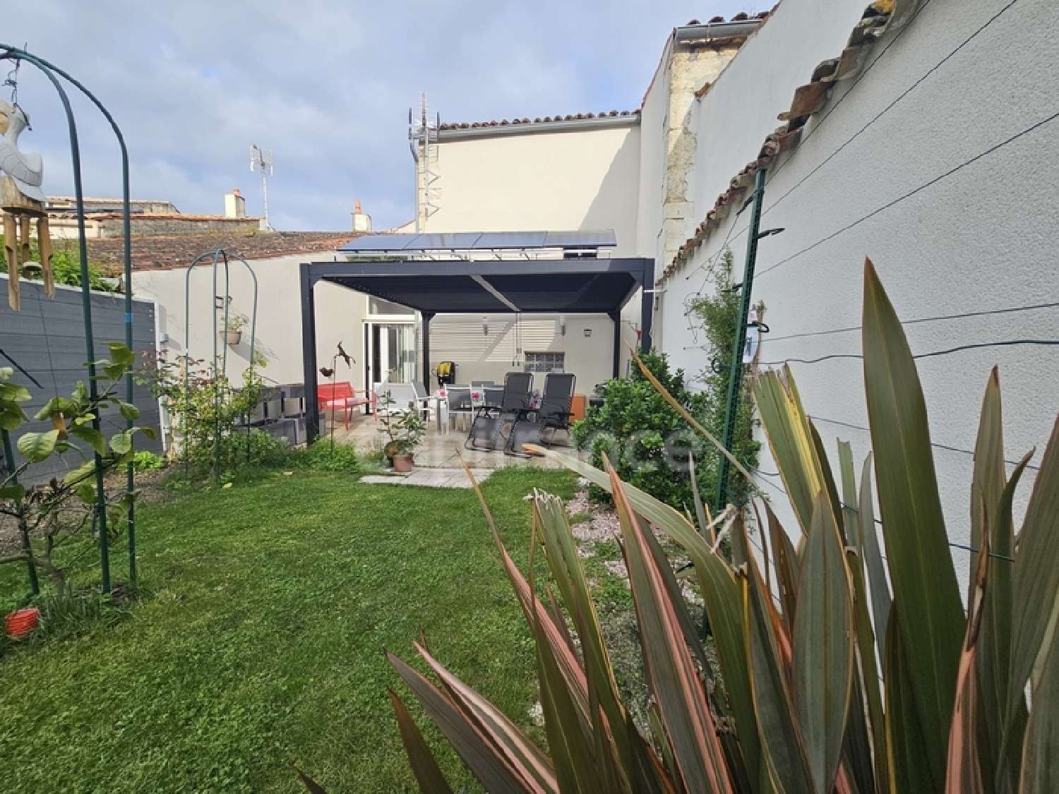  te koop stadshuis Surgères Charente-Maritime 1