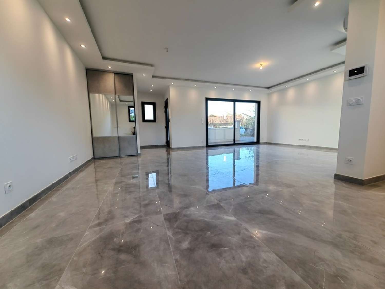  te koop stadshuis Thonon-les-Bains Haute-Savoie 2