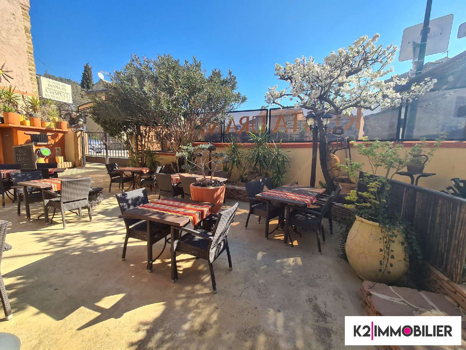  for sale commercial Beaumes-de-Venise Vaucluse 1