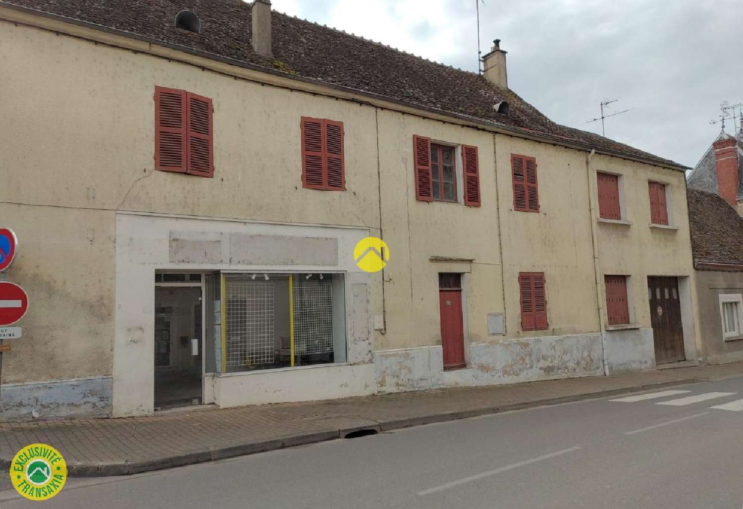  en venta local comercial Le Châtelet Cher 1