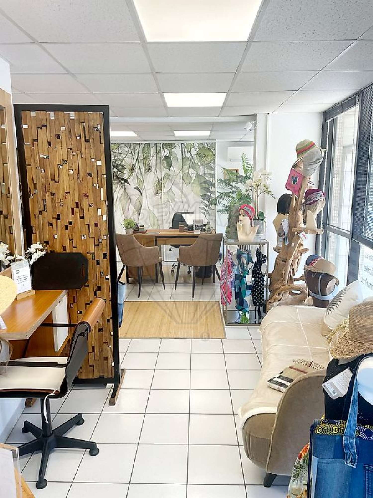  te koop bedrijfsruimte/ kantoor Nîmes Gard 6
