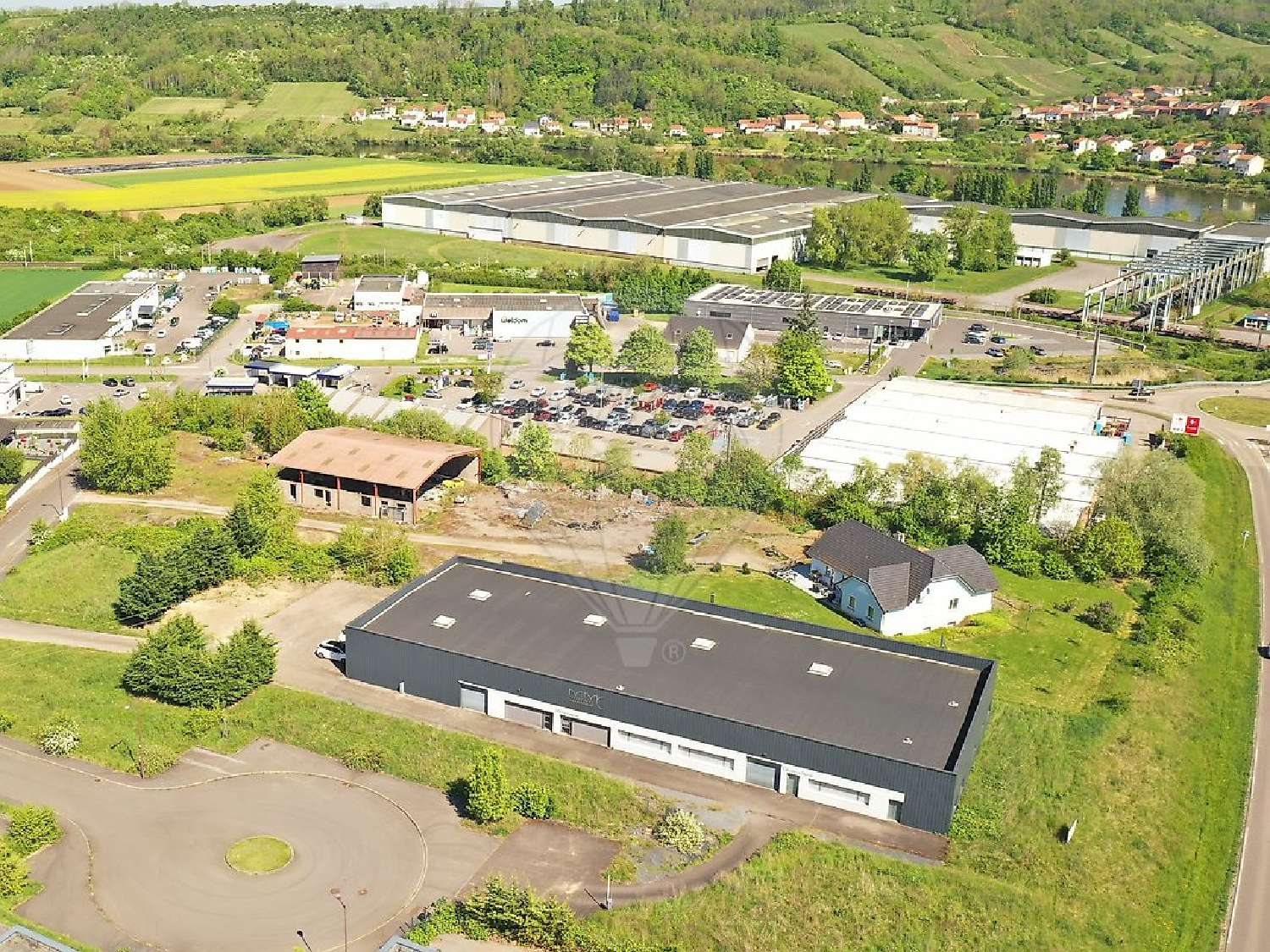  te koop bedrijfsruimte/ kantoor Rettel Moselle 1