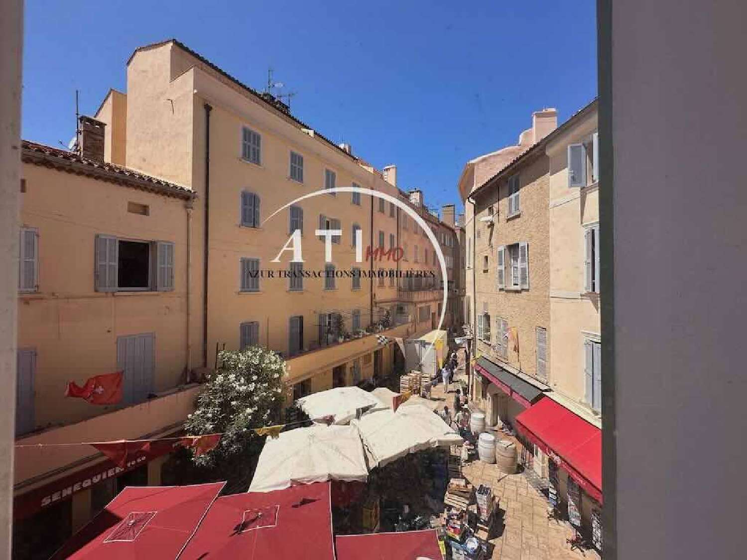  te koop bedrijfsruimte/ kantoor Saint-Tropez Var 1