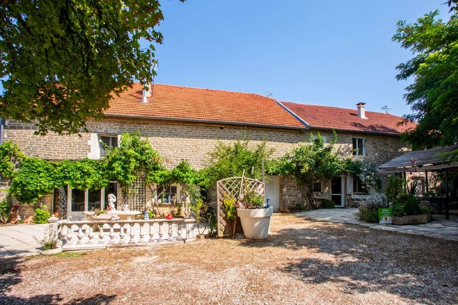  for sale estate Confracourt Haute-Saône 1