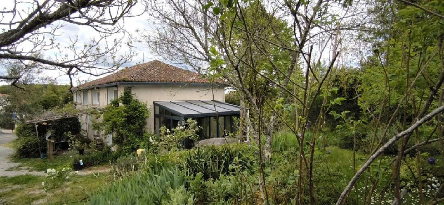  te koop boerderij Alloué Charente 1