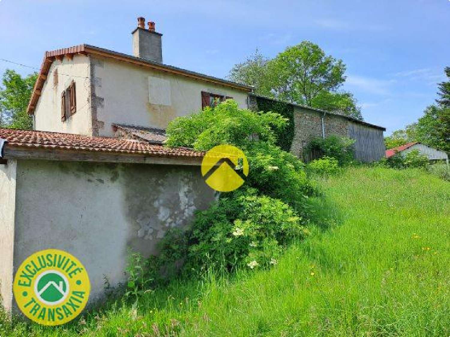  en venta casa rústica La Guillermie Allier 7