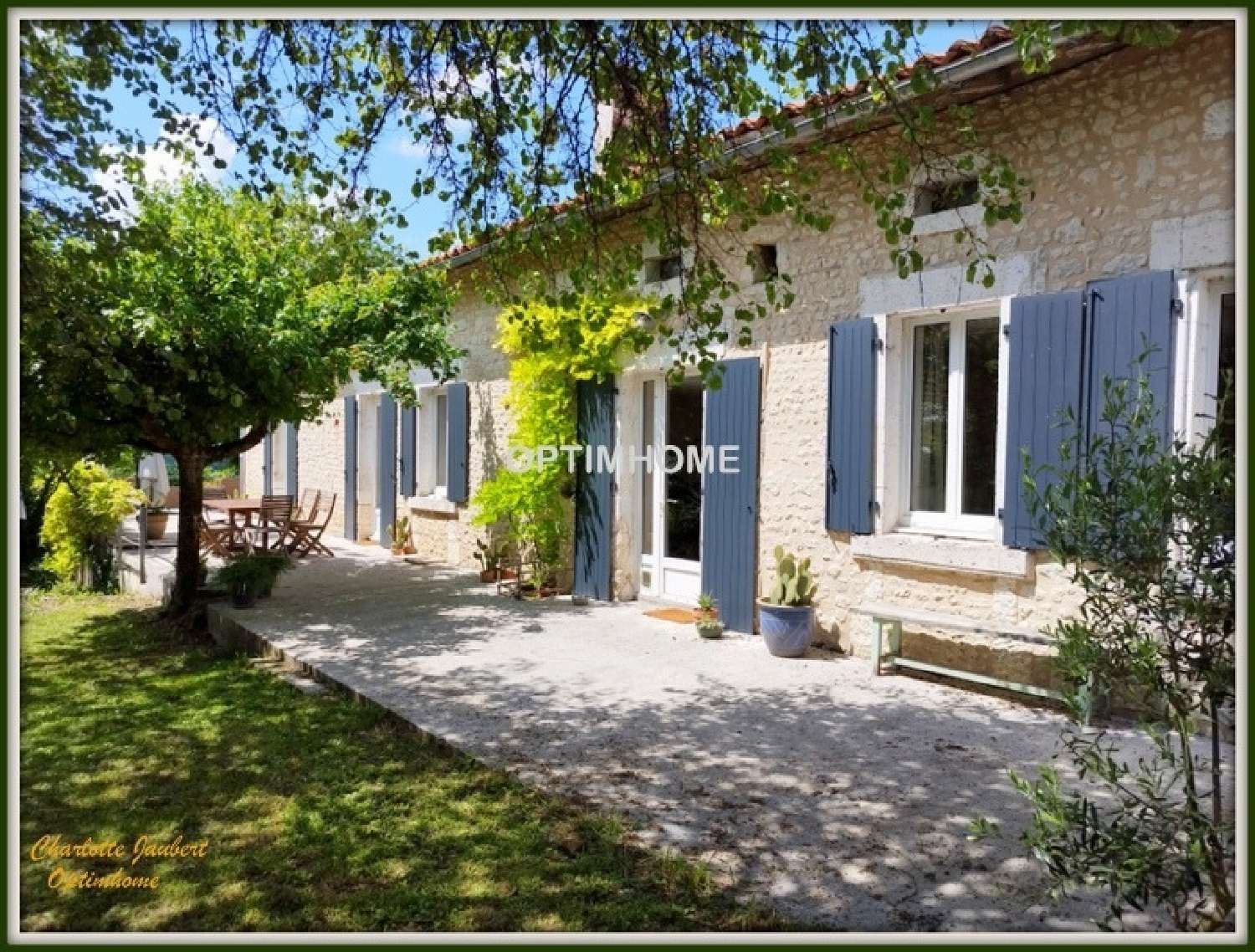  te koop boerderij Sérignac Charente 1