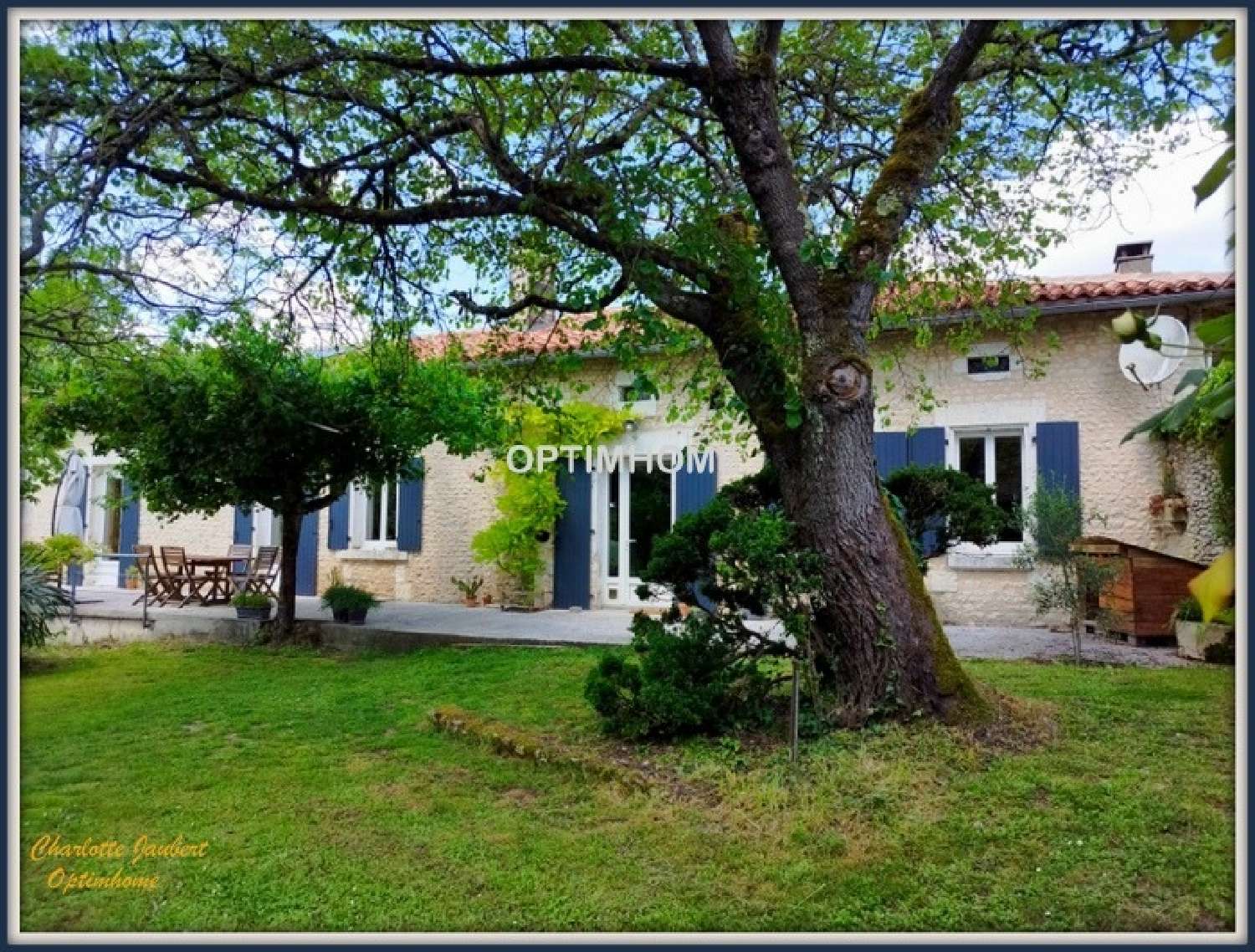  te koop boerderij Sérignac Charente 6