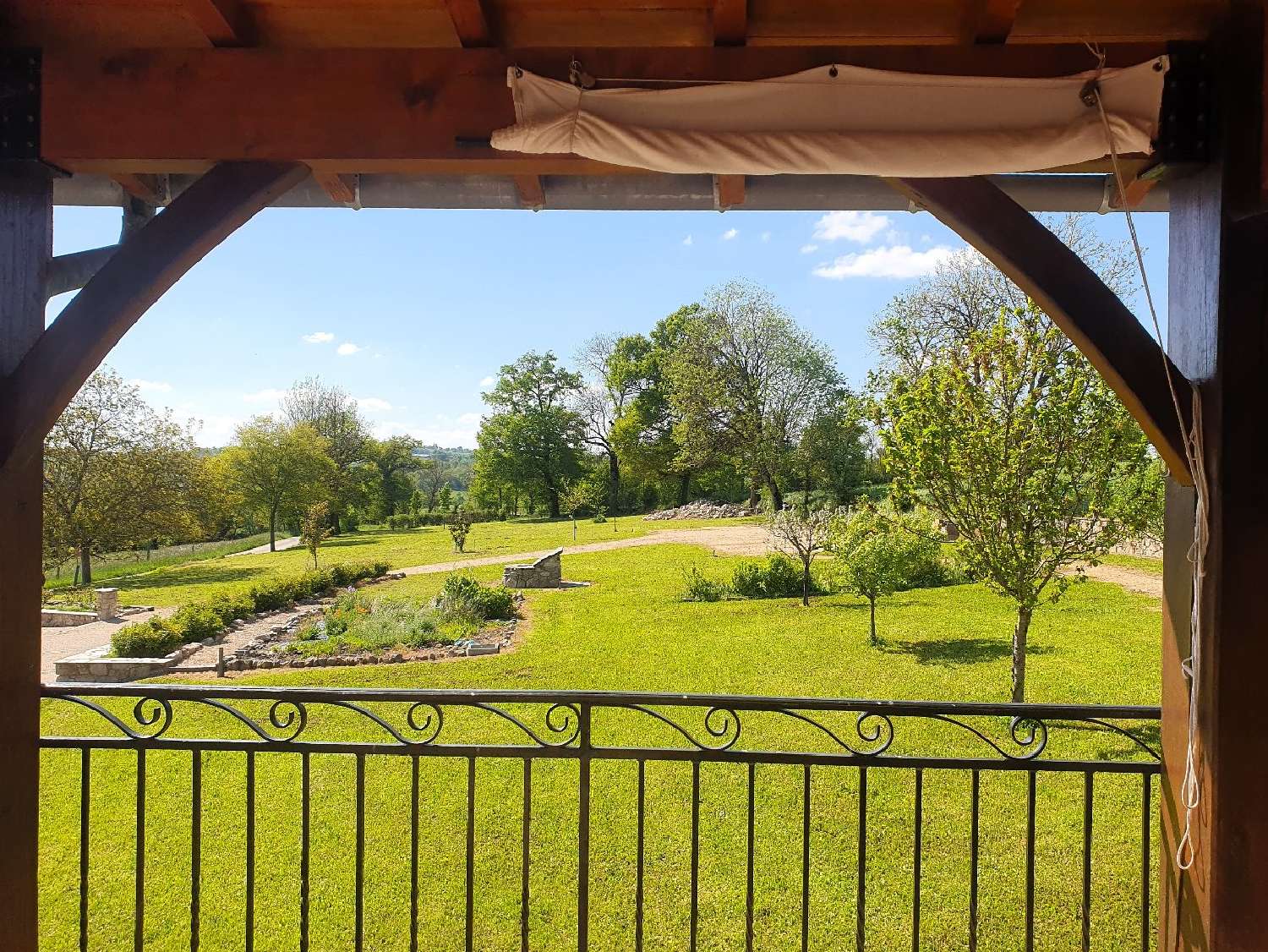  te koop boerderij Vailhourles Aveyron 8