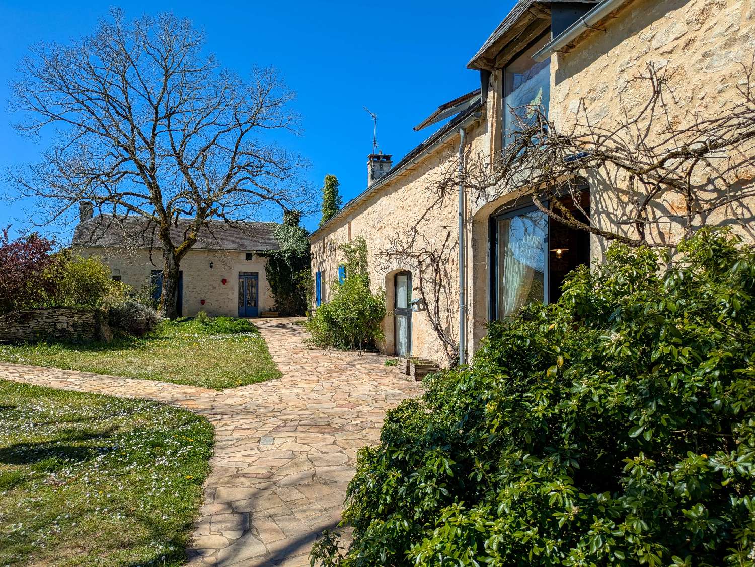  te koop hotel-restaurant Le Vibal Aveyron 2
