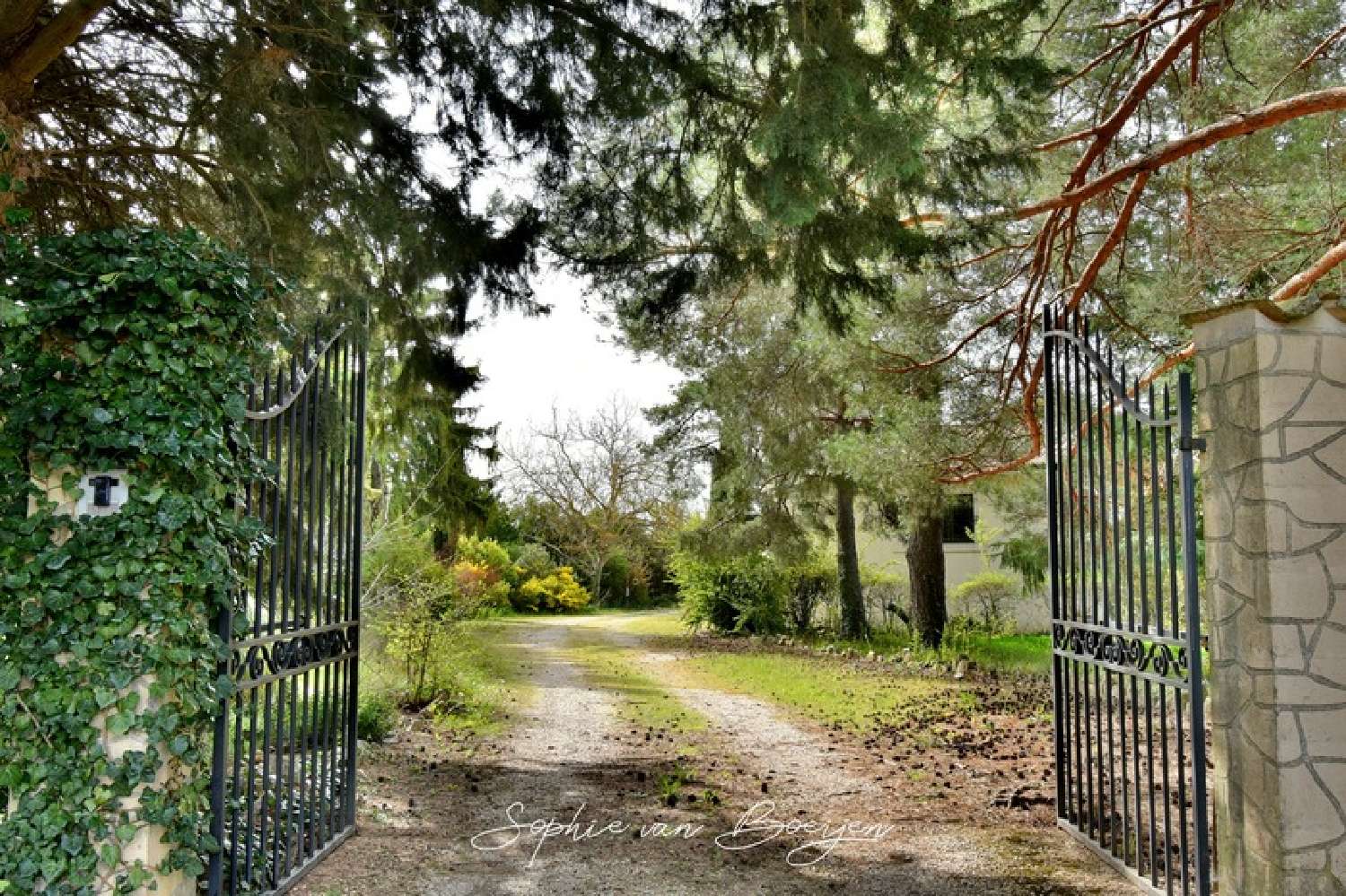  à vendre maison Aix-en-Provence Bouches-du-Rhône 1