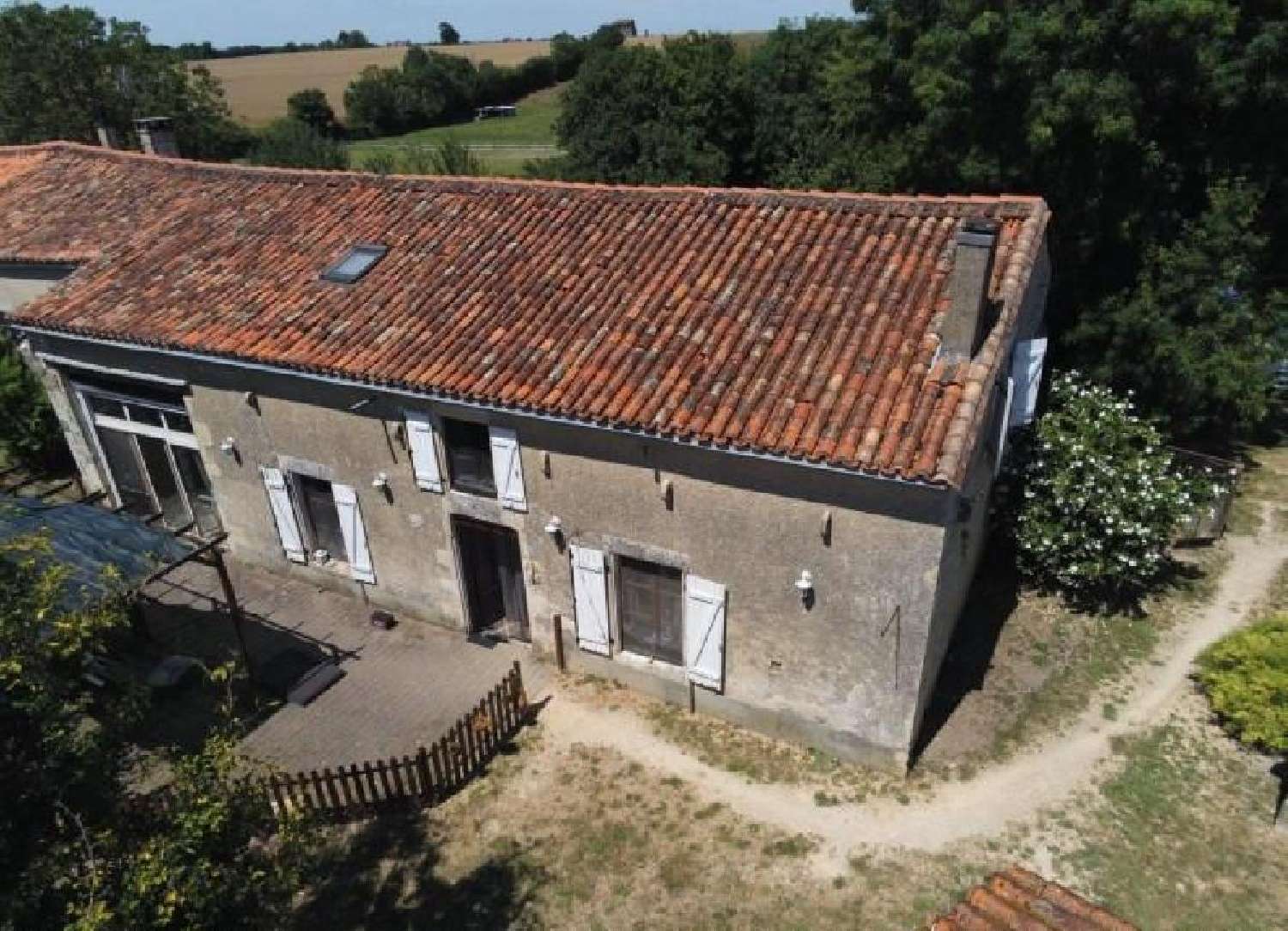 en venta casa Bessé Charente 2