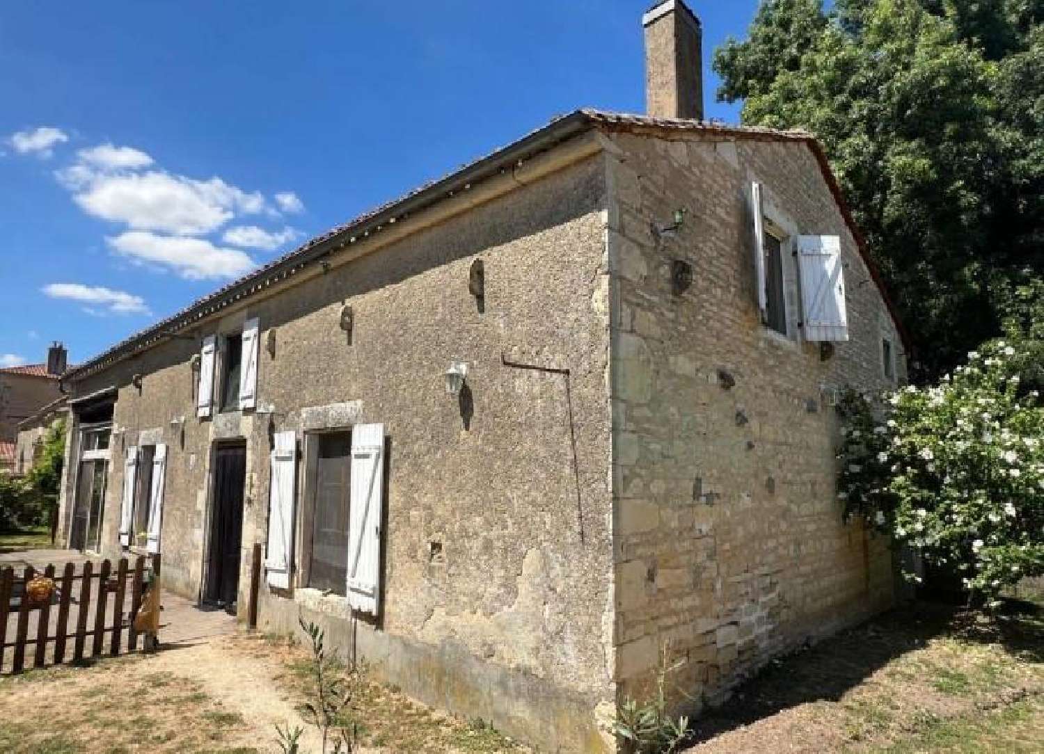 en venta casa Bessé Charente 3