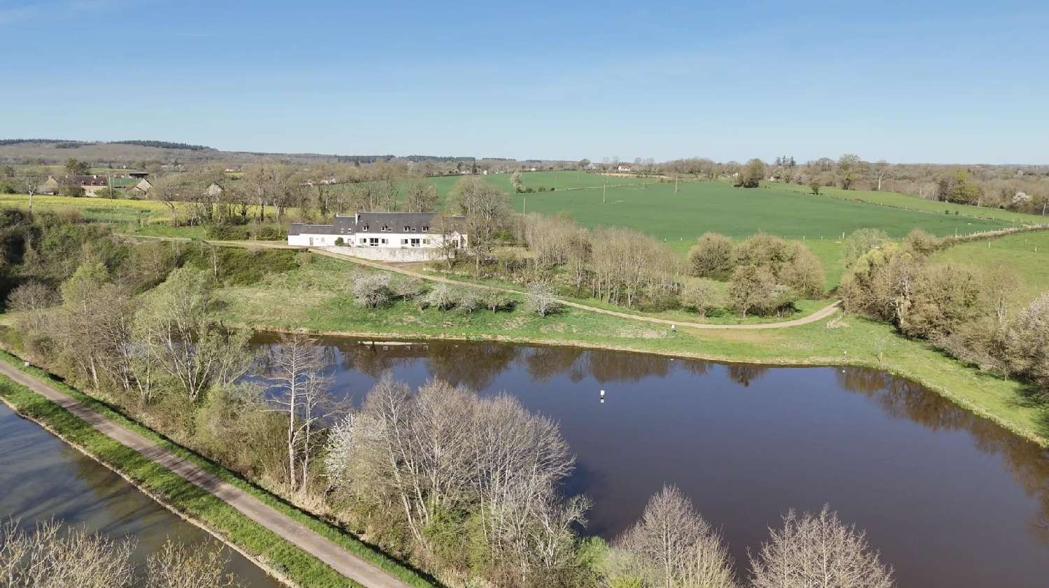  à vendre maison Biches Nièvre 1