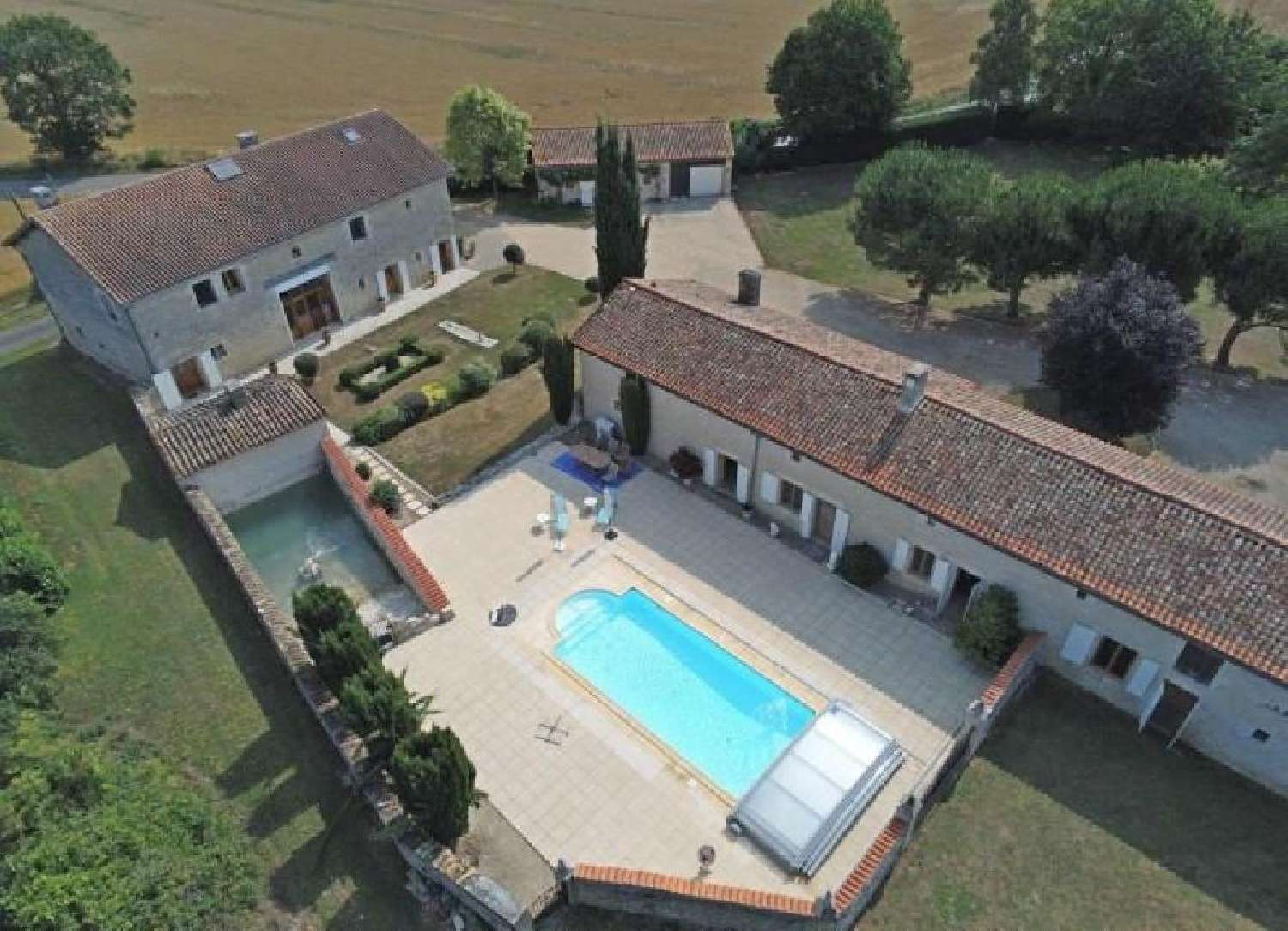  te koop huis Blanzay Vienne 2