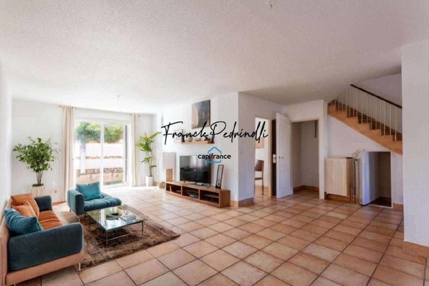  te koop huis Bron Rhône 2