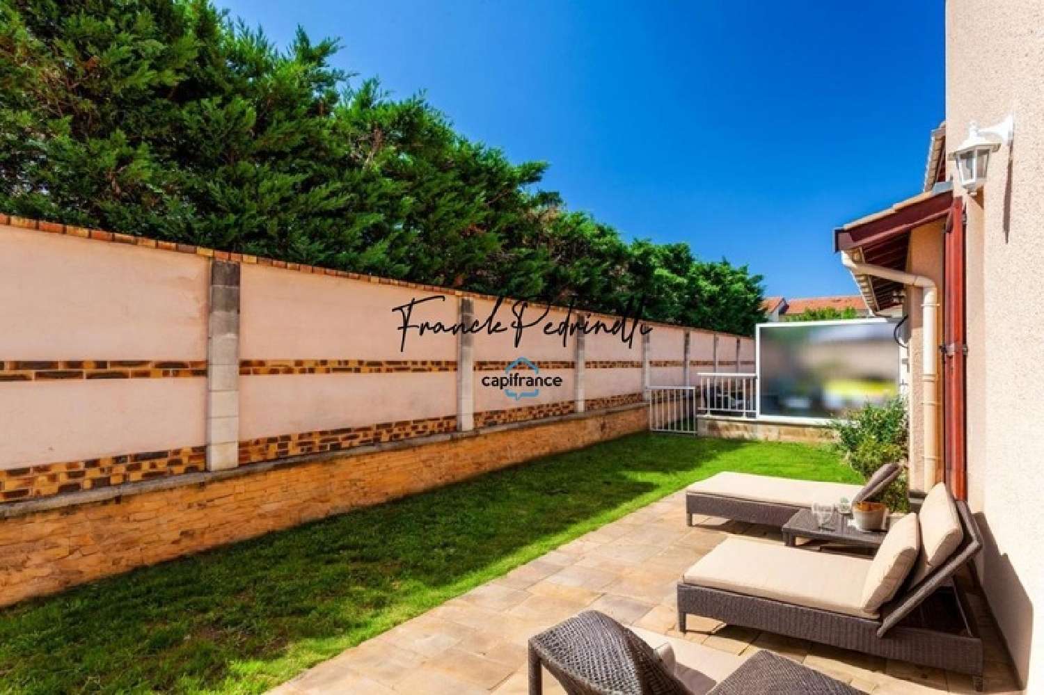  te koop huis Bron Rhône 4