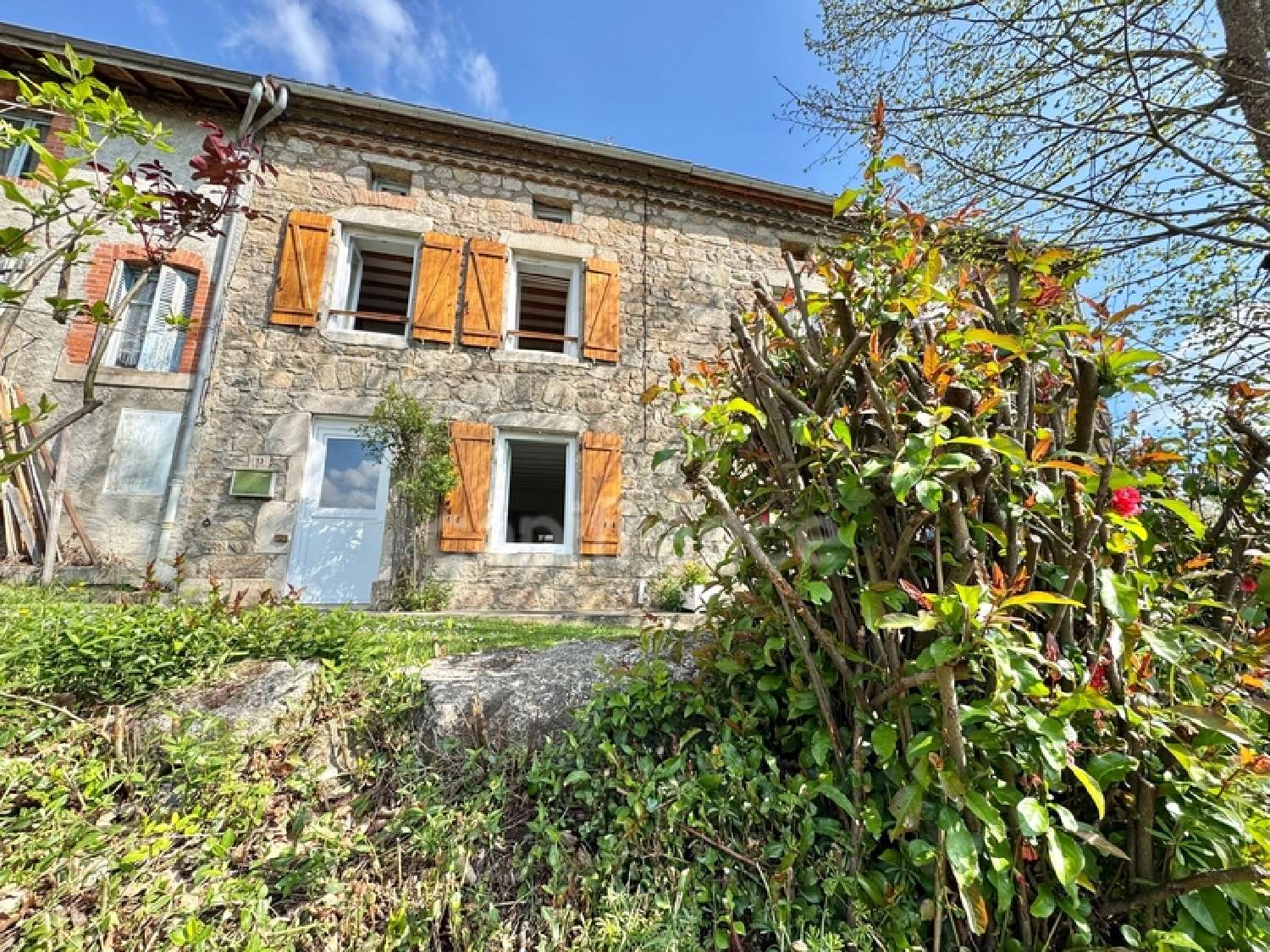  te koop huis Cervières Loire 2