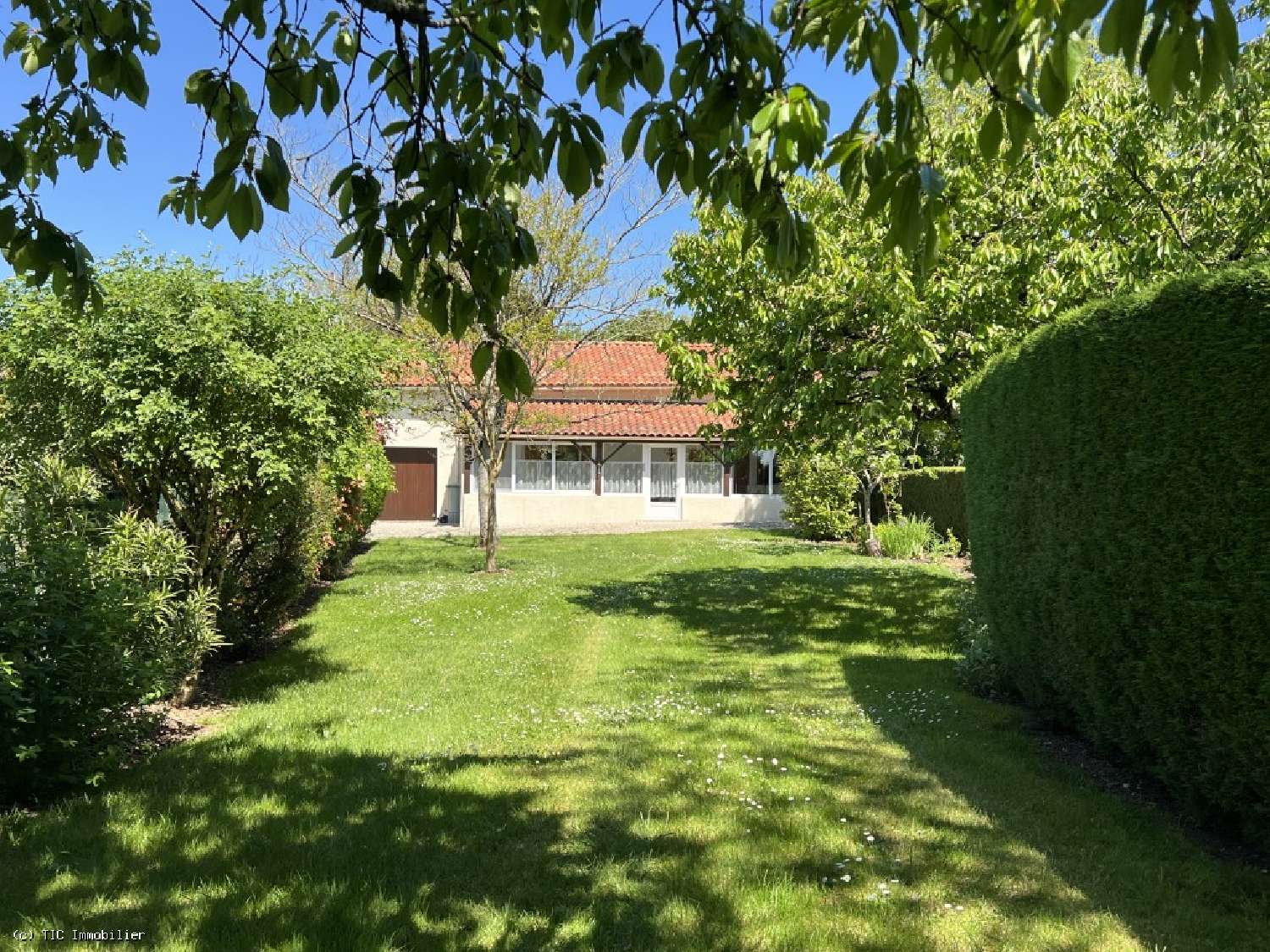  à vendre maison Chef-Boutonne Deux-Sèvres 1