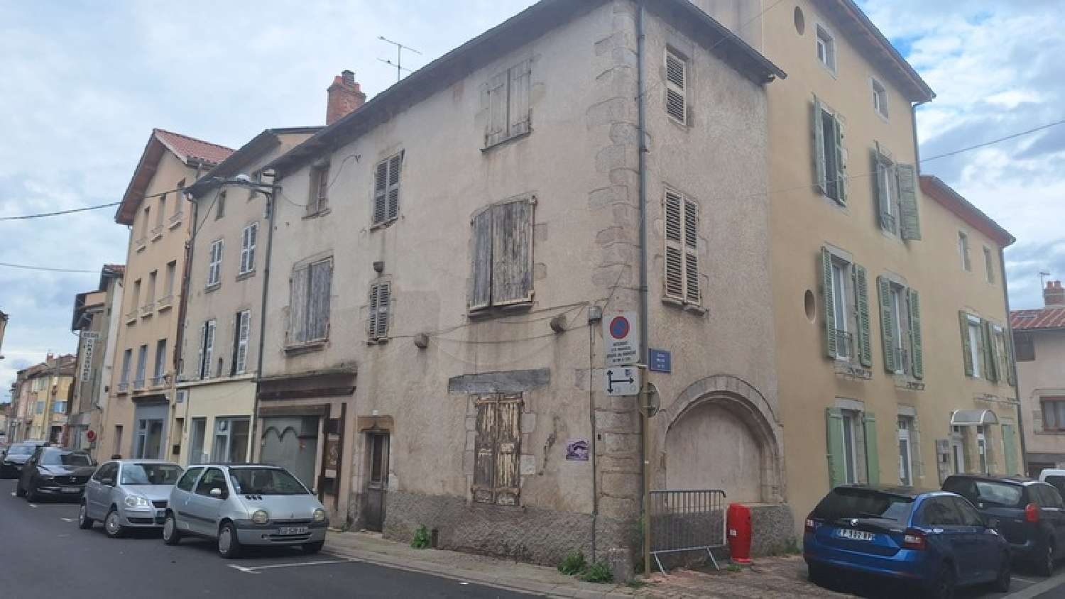  for sale house Courpière Puy-de-Dôme 1