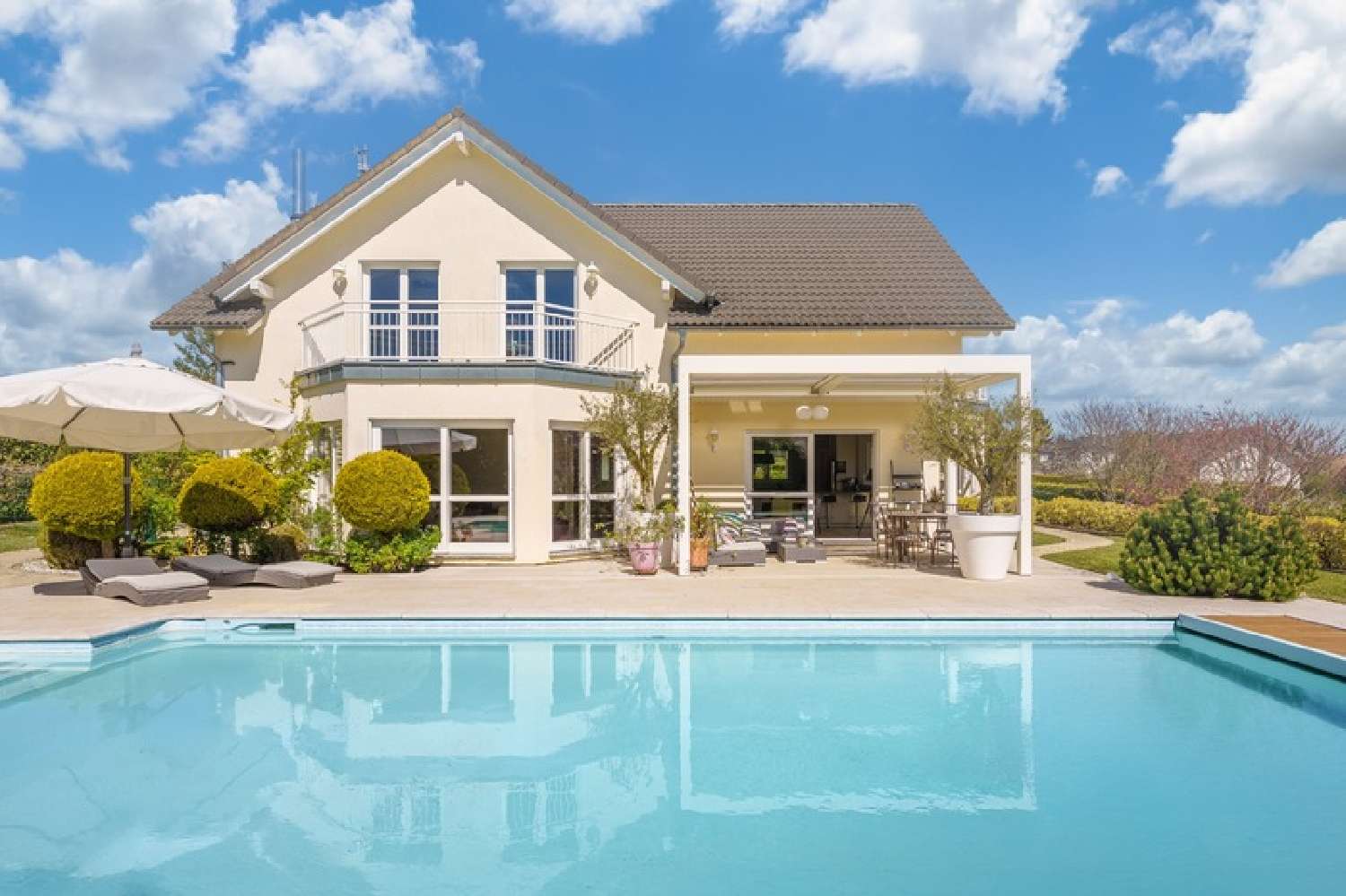  à vendre maison Divonne-les-Bains Ain 2