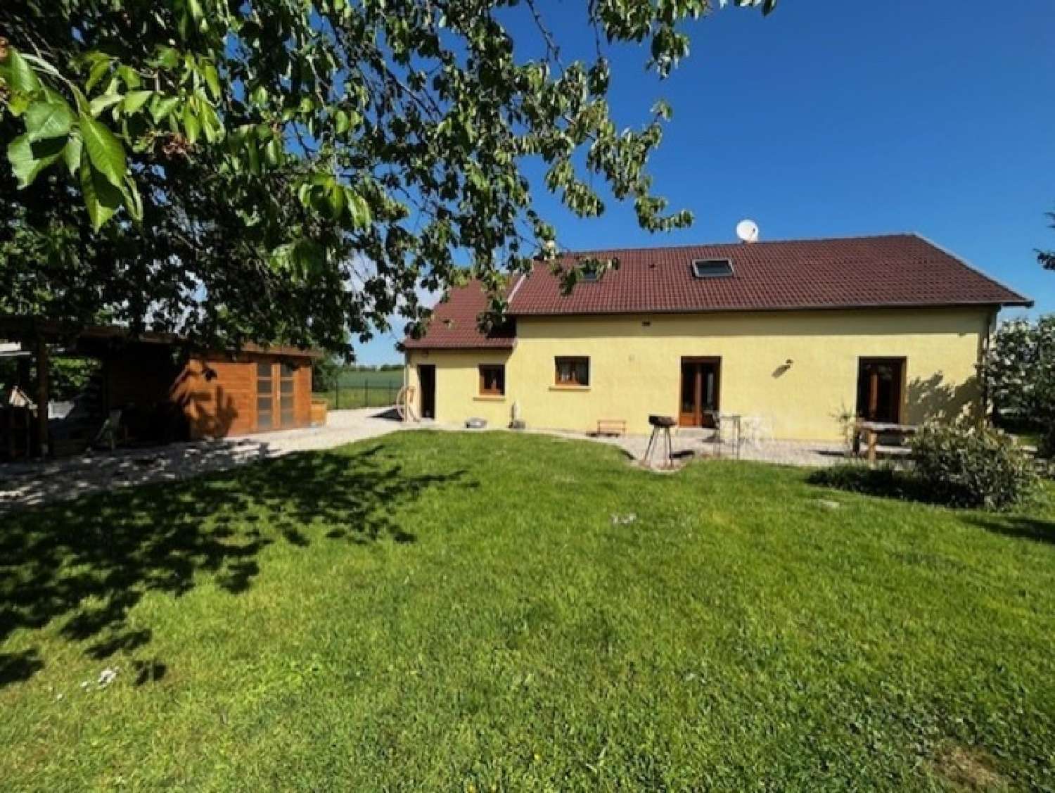  à vendre maison Huiron Marne 2