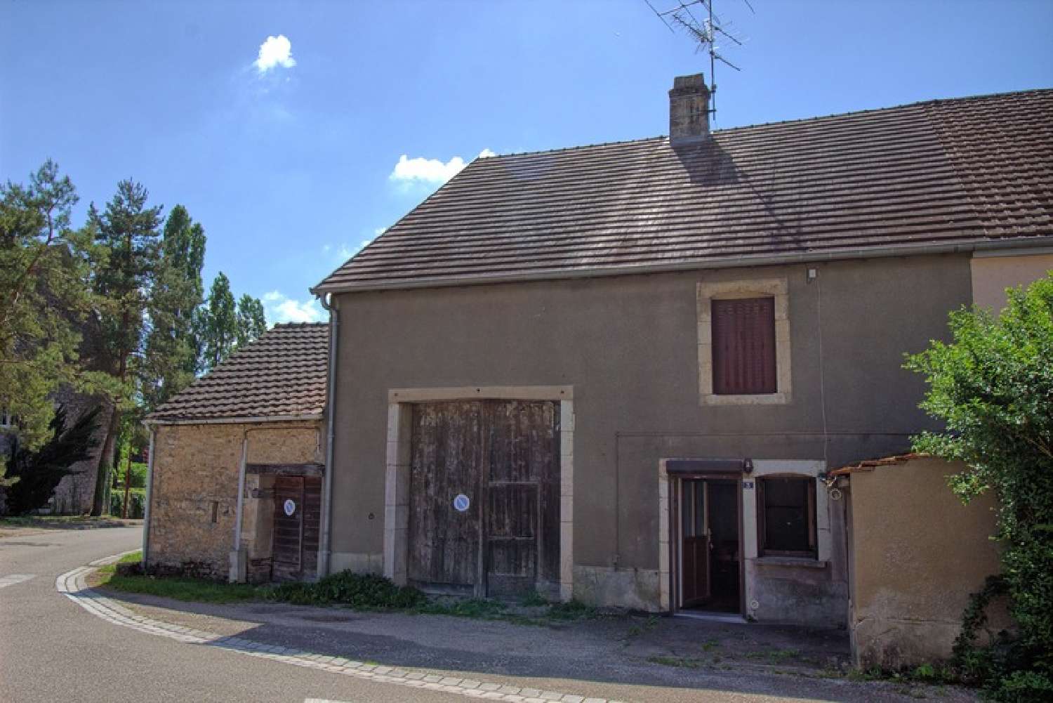  for sale house Jouhe Jura 2