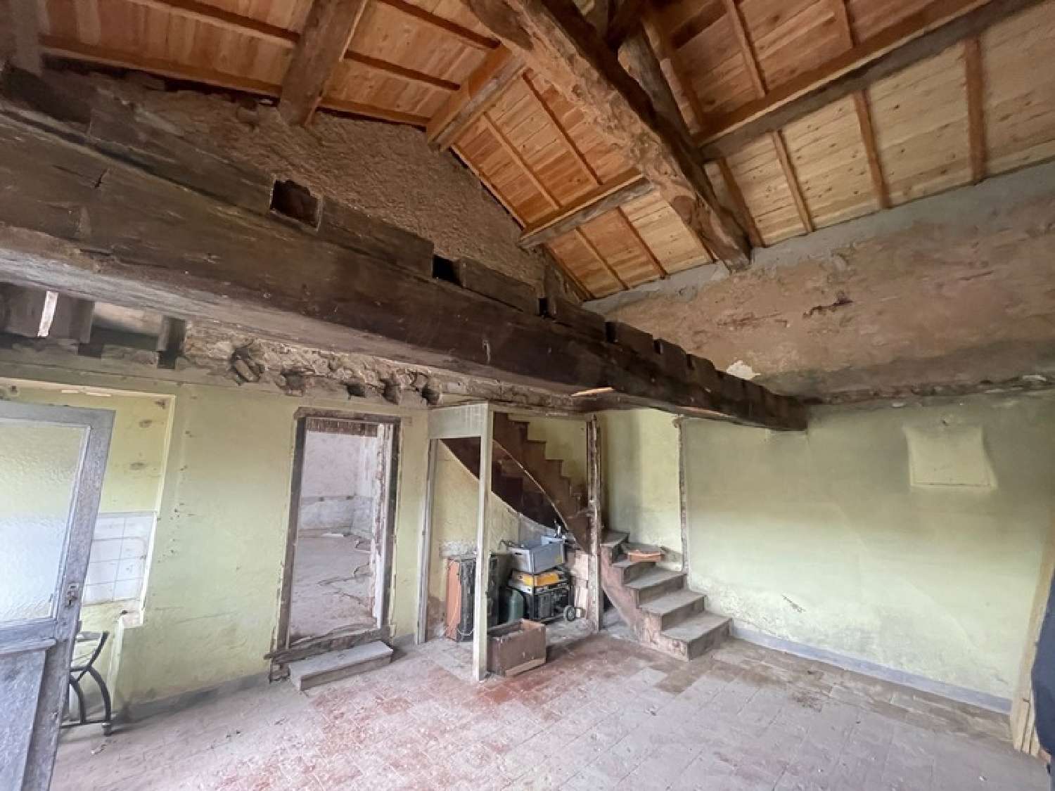  te koop huis La Pacaudière Loire 2