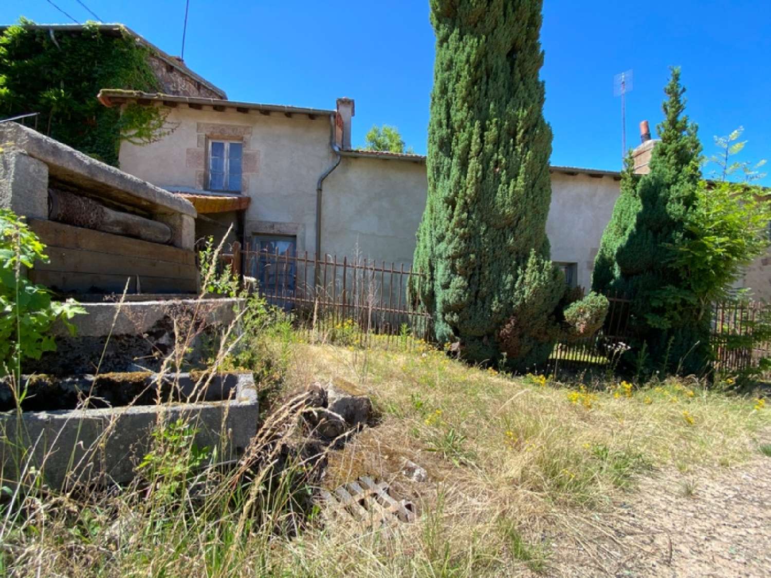  te koop huis La Pacaudière Loire 3