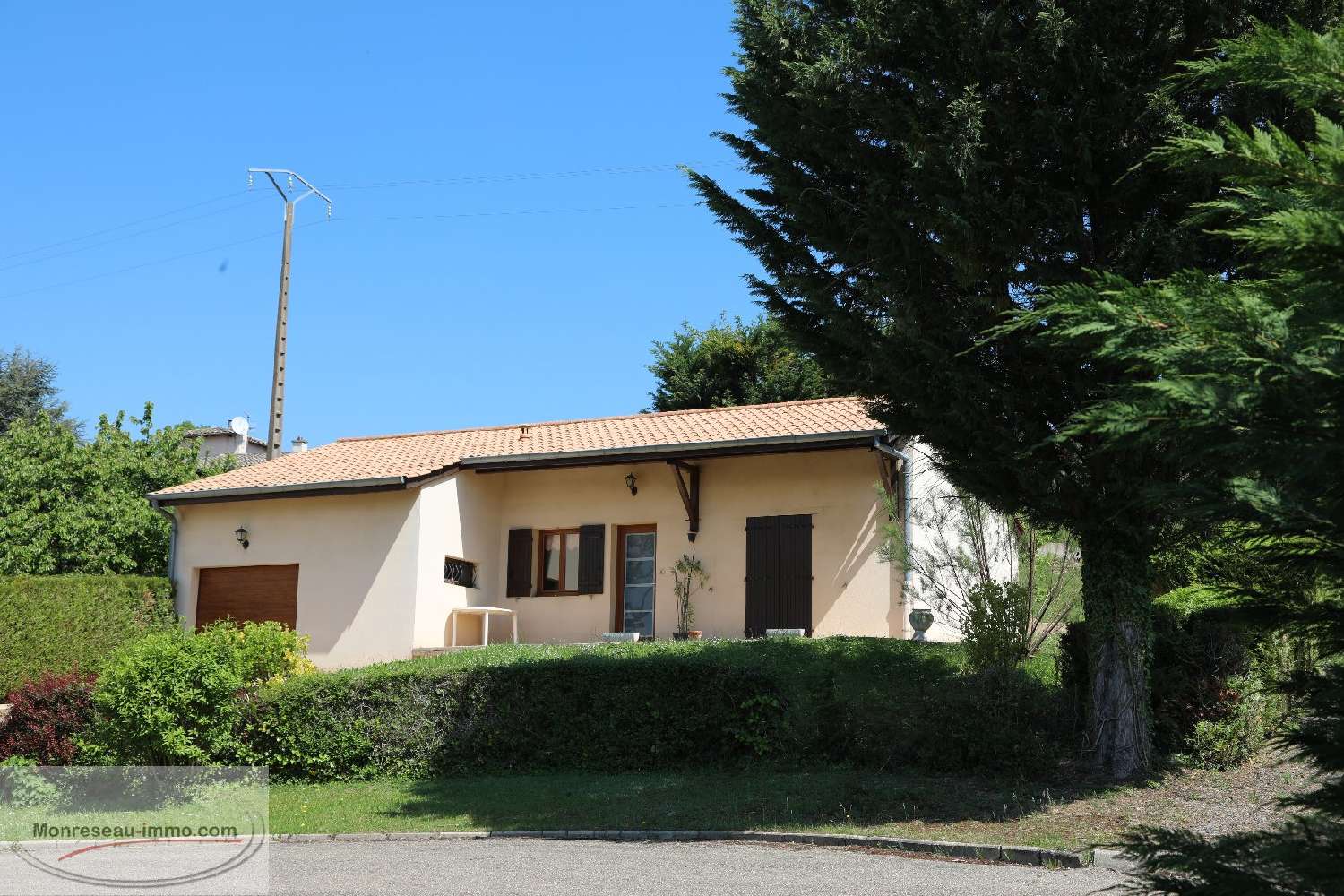  à vendre maison La Roche-Vineuse Saône-et-Loire 1
