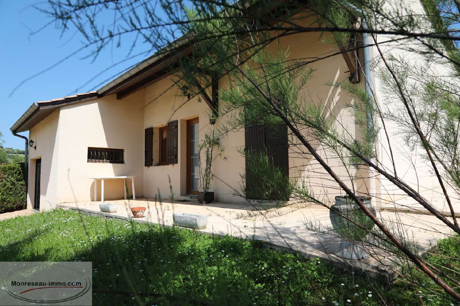  à vendre maison La Roche-Vineuse Saône-et-Loire 2