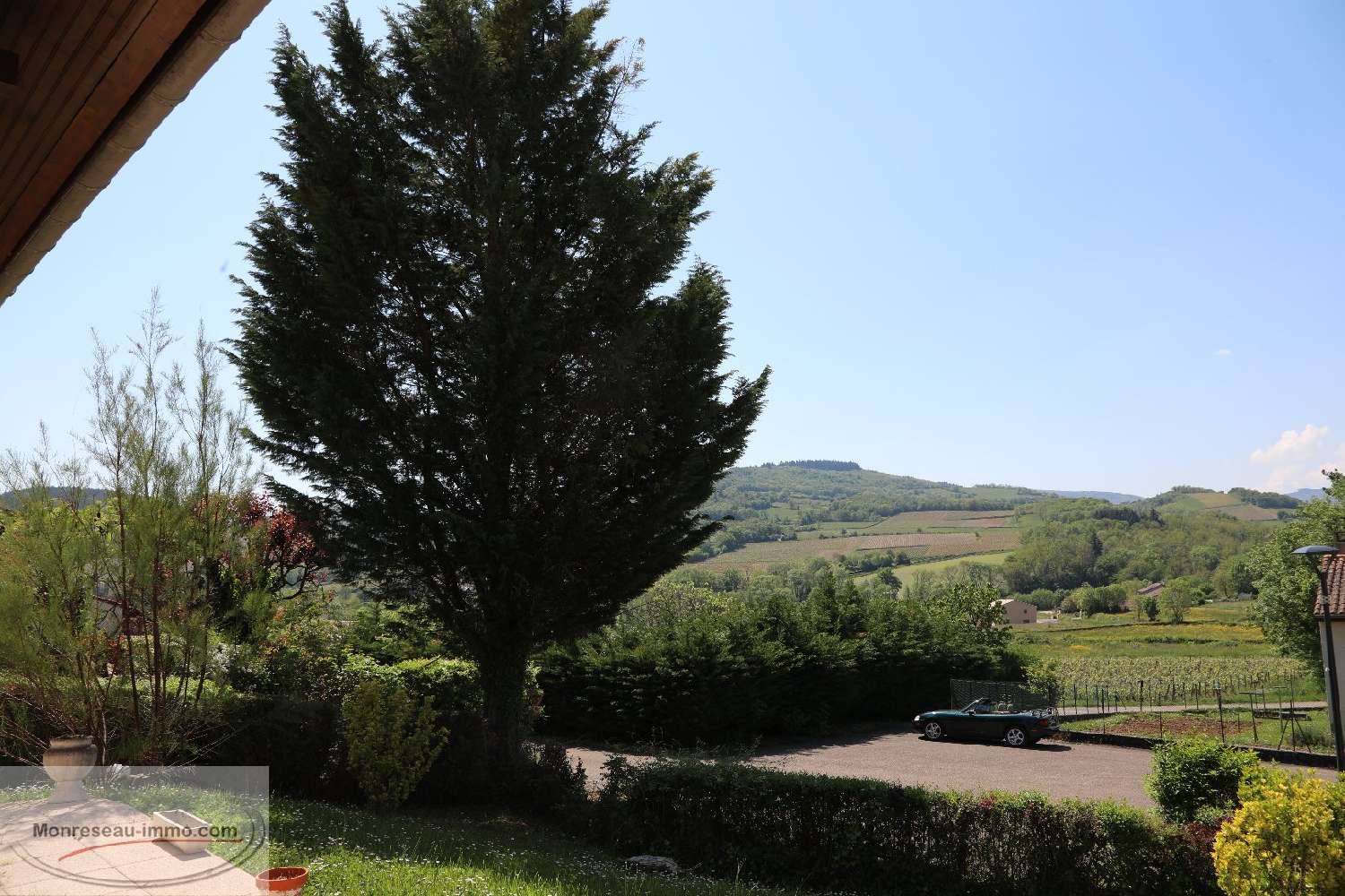  à vendre maison La Roche-Vineuse Saône-et-Loire 8