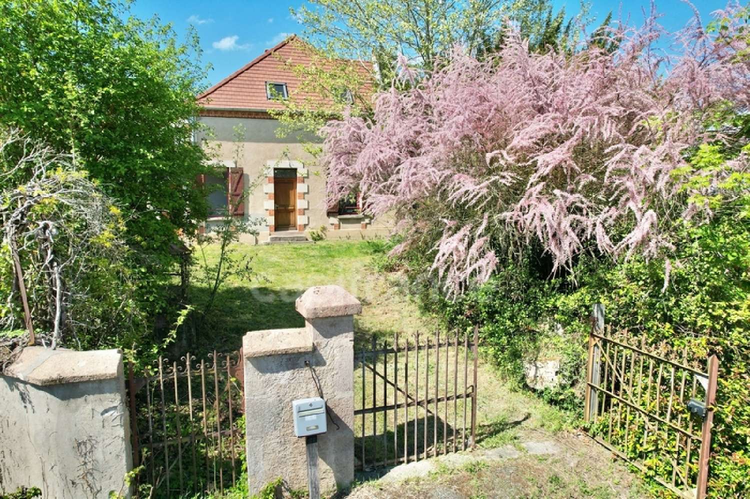  en venta casa Le Breuil Allier 1