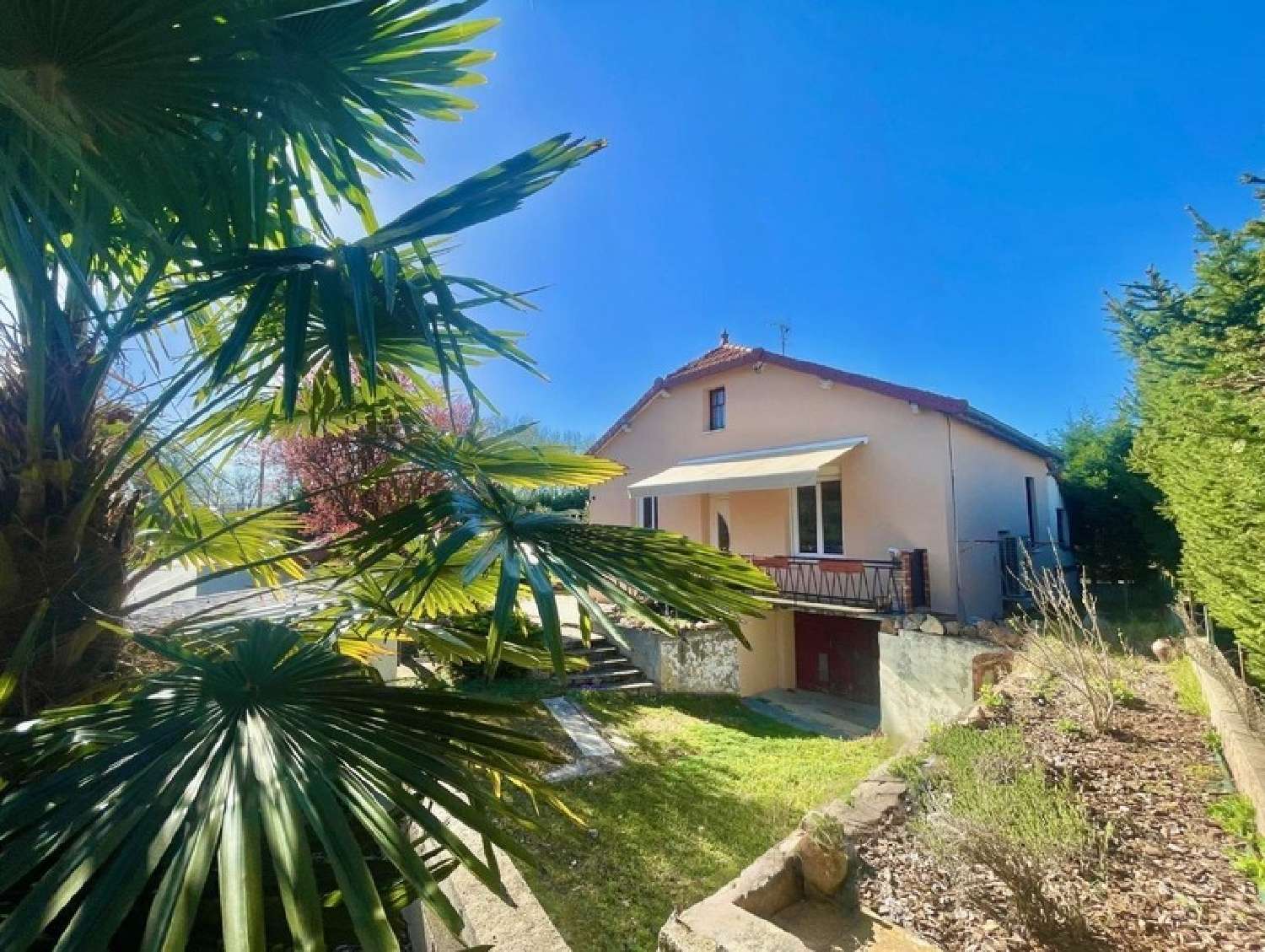  te koop huis Le Coteau Loire 1