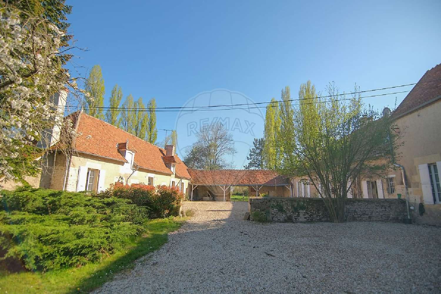  te koop huis Livry Nièvre 6