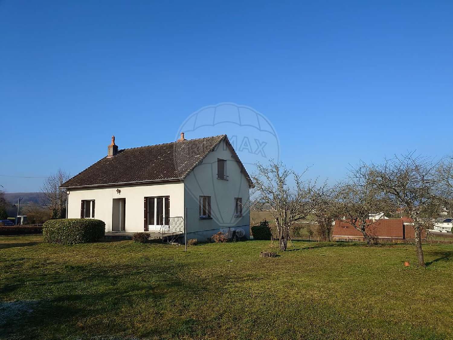  en venta casa Luzy Nièvre 1